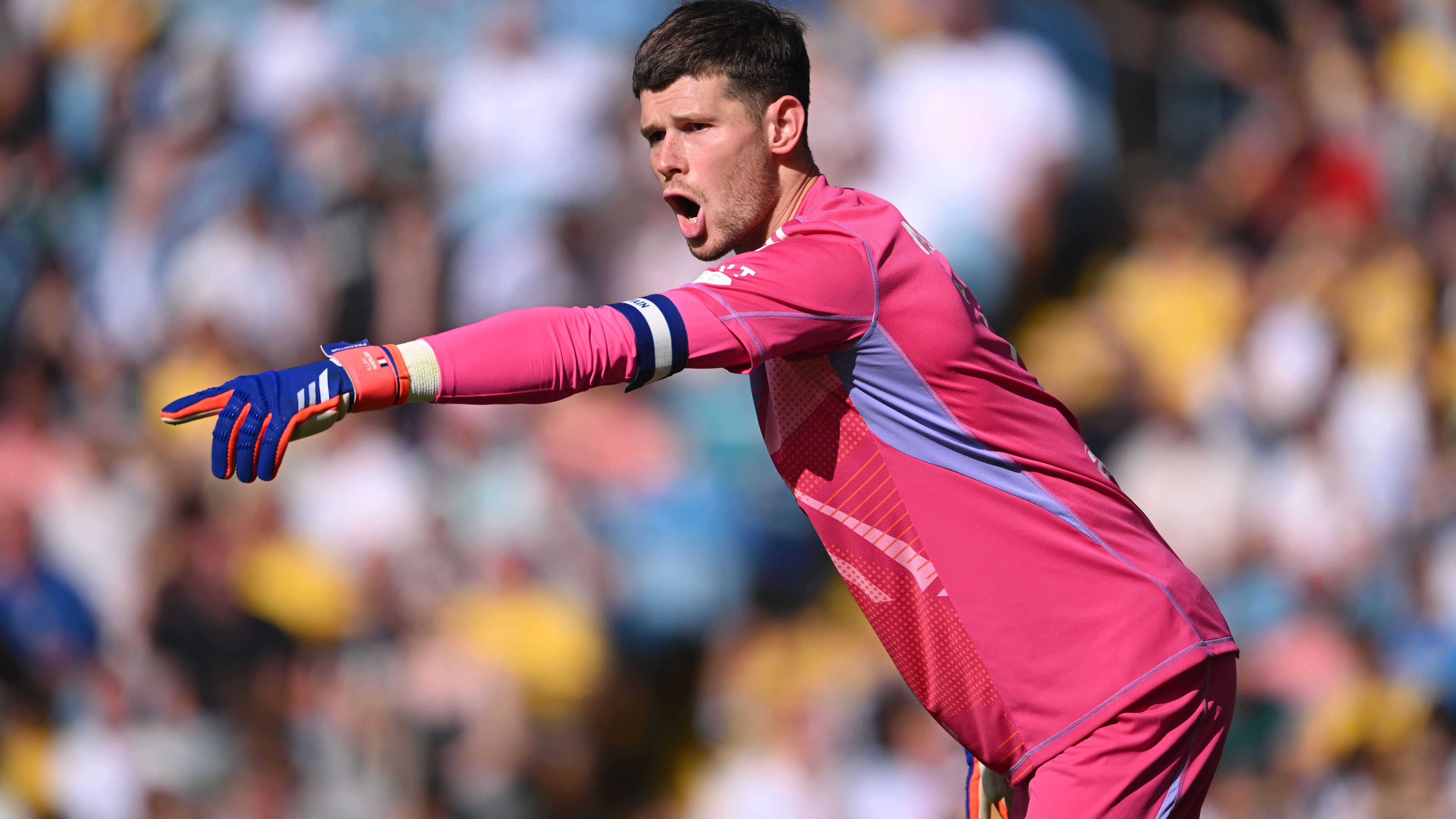 Ilan Meslier to Milan?! Leeds United goalkeeper's agent attempts to secure client move to Serie A giants