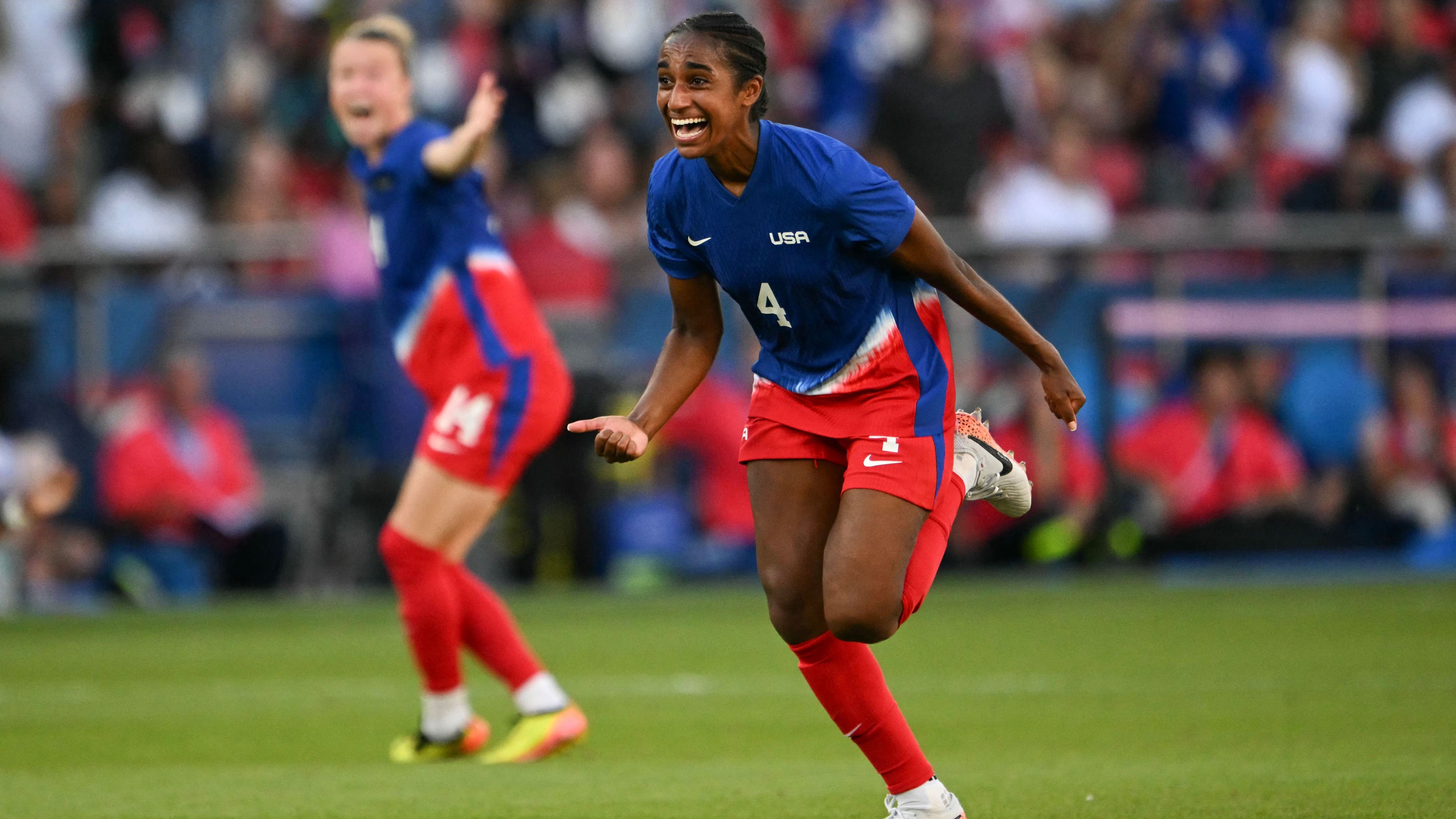 'I'm just so happy she's back' - Naomi Girma's long-awaited return, a goalkeeper shake-up, a Chelsea trio reunion and five takeaways from Emma Hayes' USWNT roster release