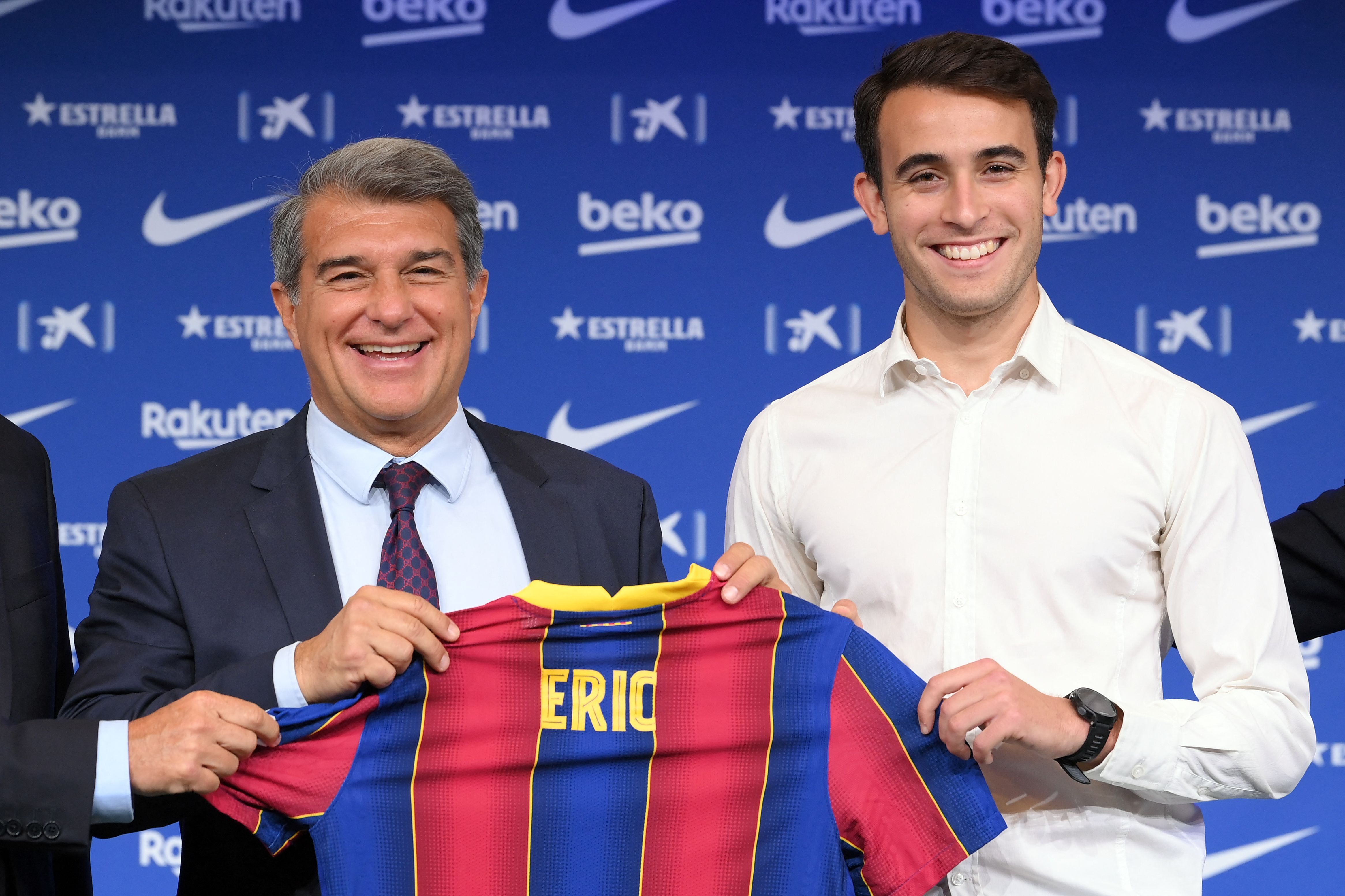 Eric Garcia set to snub PSG offer as contract extension talks with Barcelona gain steam