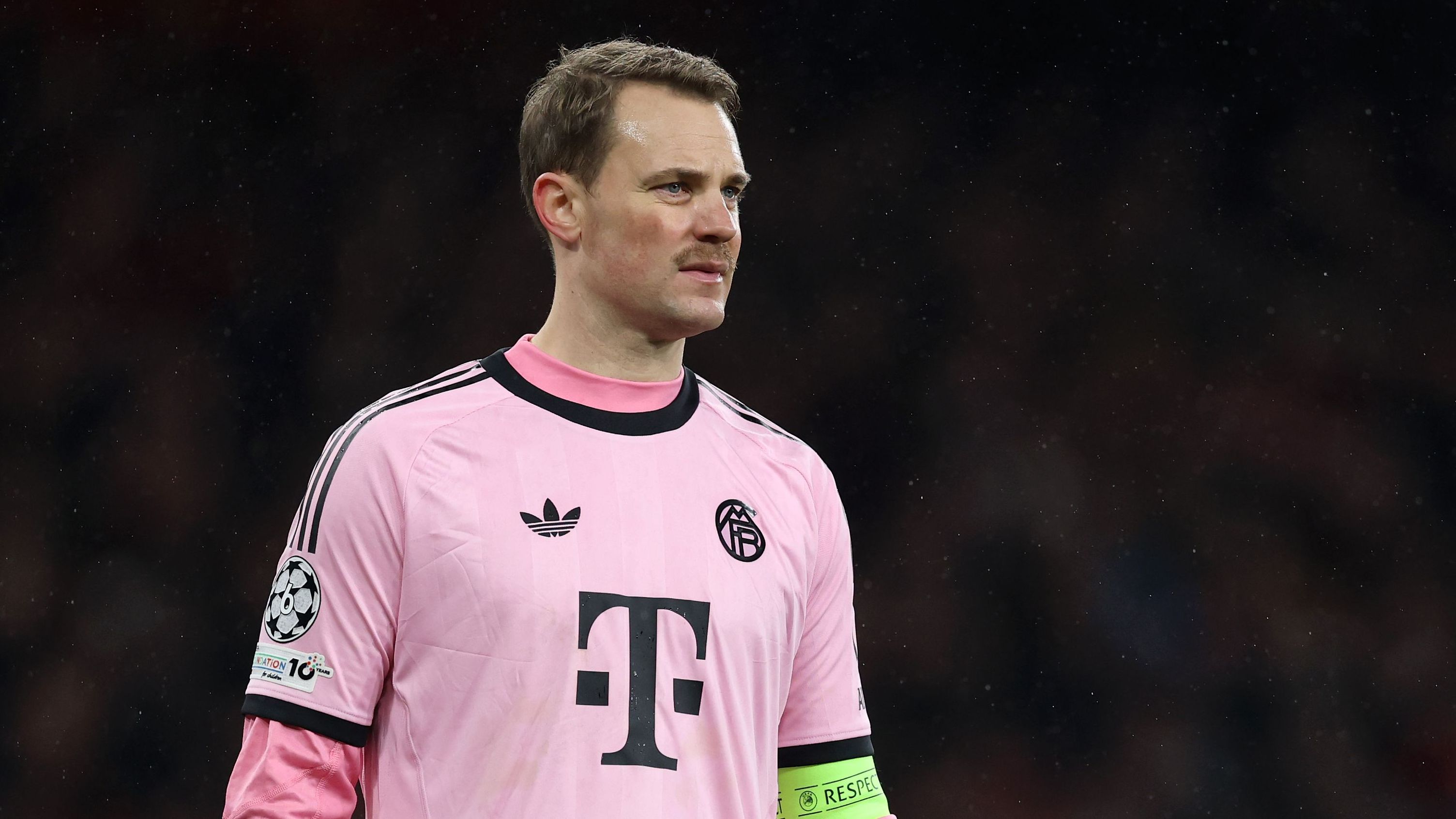 Manuel Neuer defended over blunder against Arsenal as Bayern Munich legend Oliver Kahn gives verdict on crucial Champions League goals