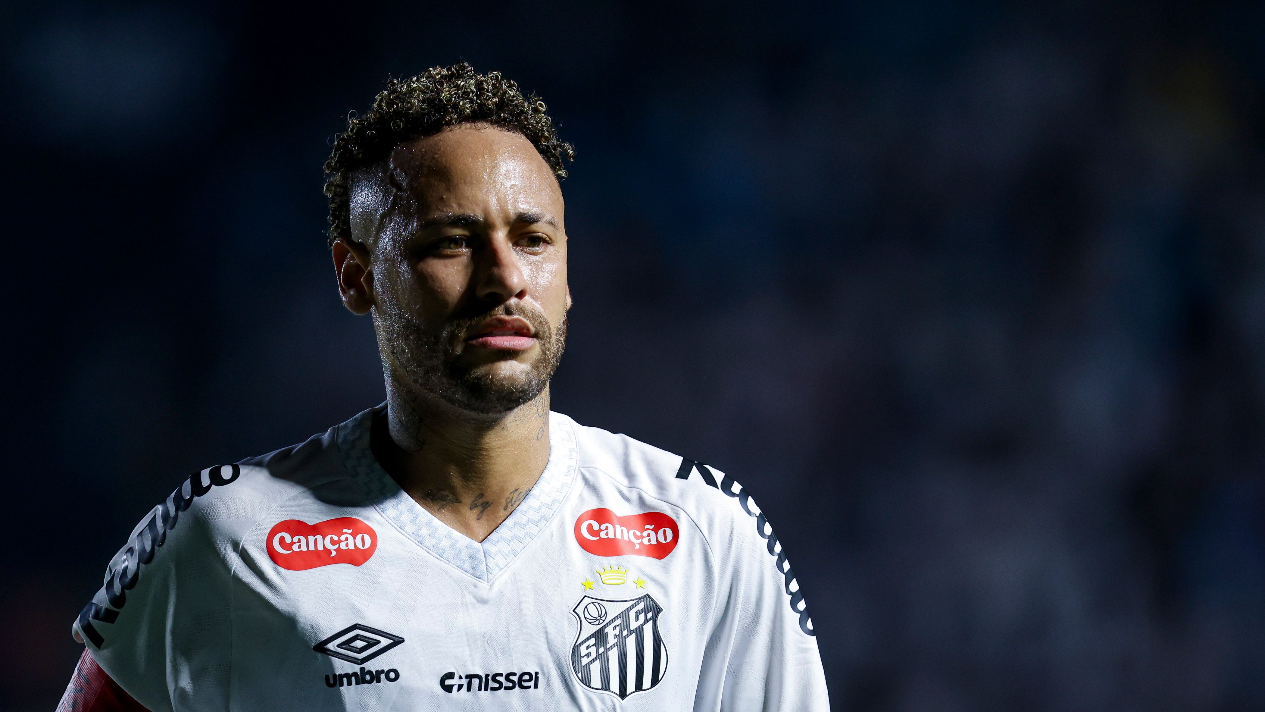 Neymar defies medical advice and plays through the pain to score and assist in crucial Santos win as club fights relegation