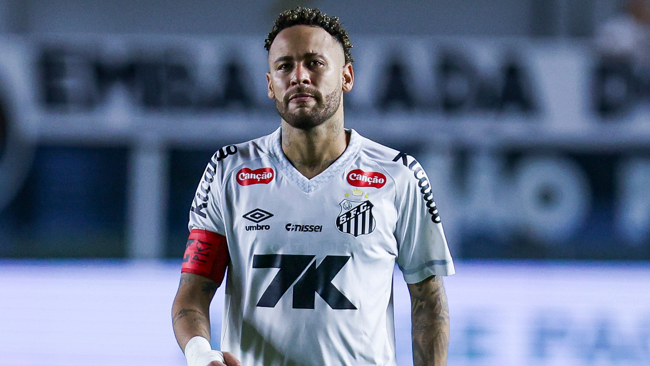 Neymar defies medical advice and plays through the pain to score and assist in crucial Santos win as club fights relegation