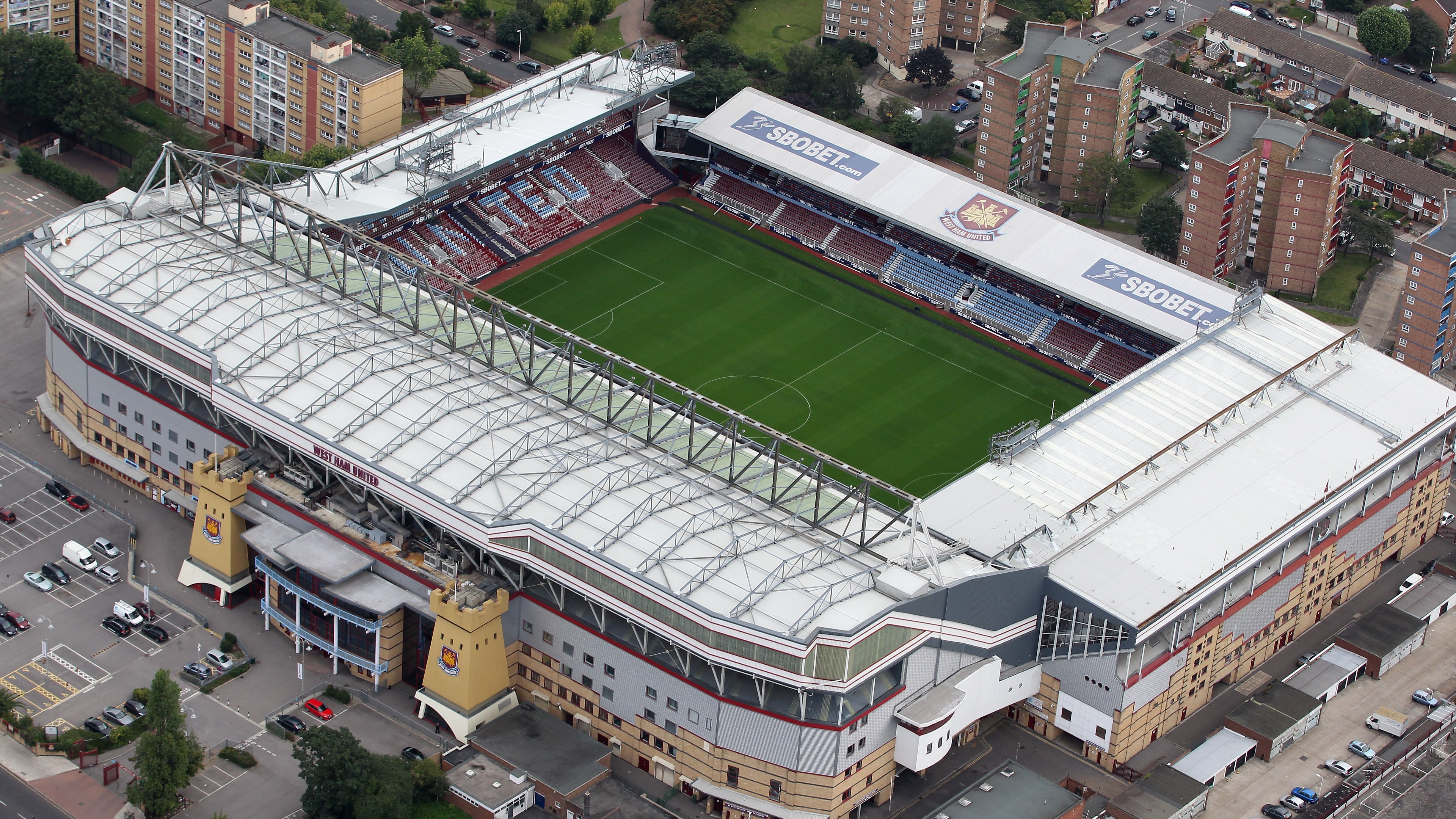 'They killed the club' - West Ham legend Julian Dicks slams club's decision to leave Upton Park amid disastrous start to Premier League campaign