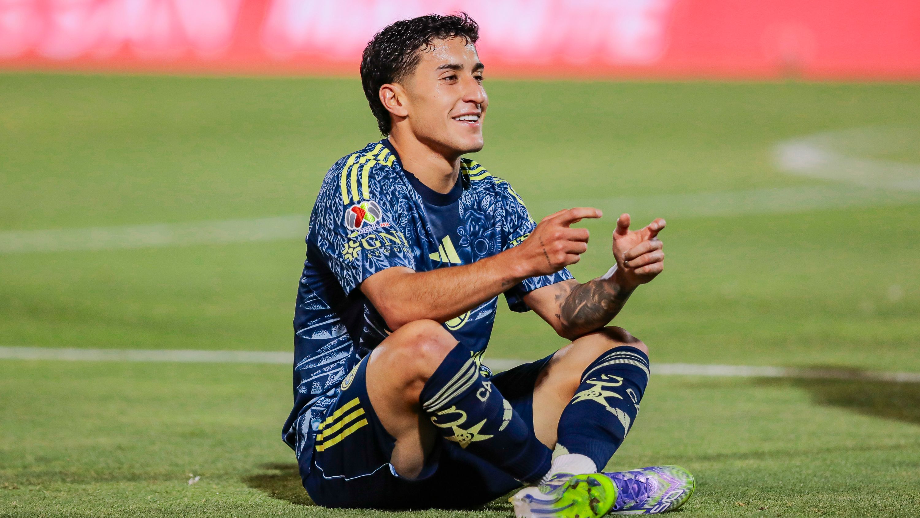WATCH: USMNT and Club American winger Alejandro Zendejas honors Diogo Jota in Apertura 2025 goal celebration