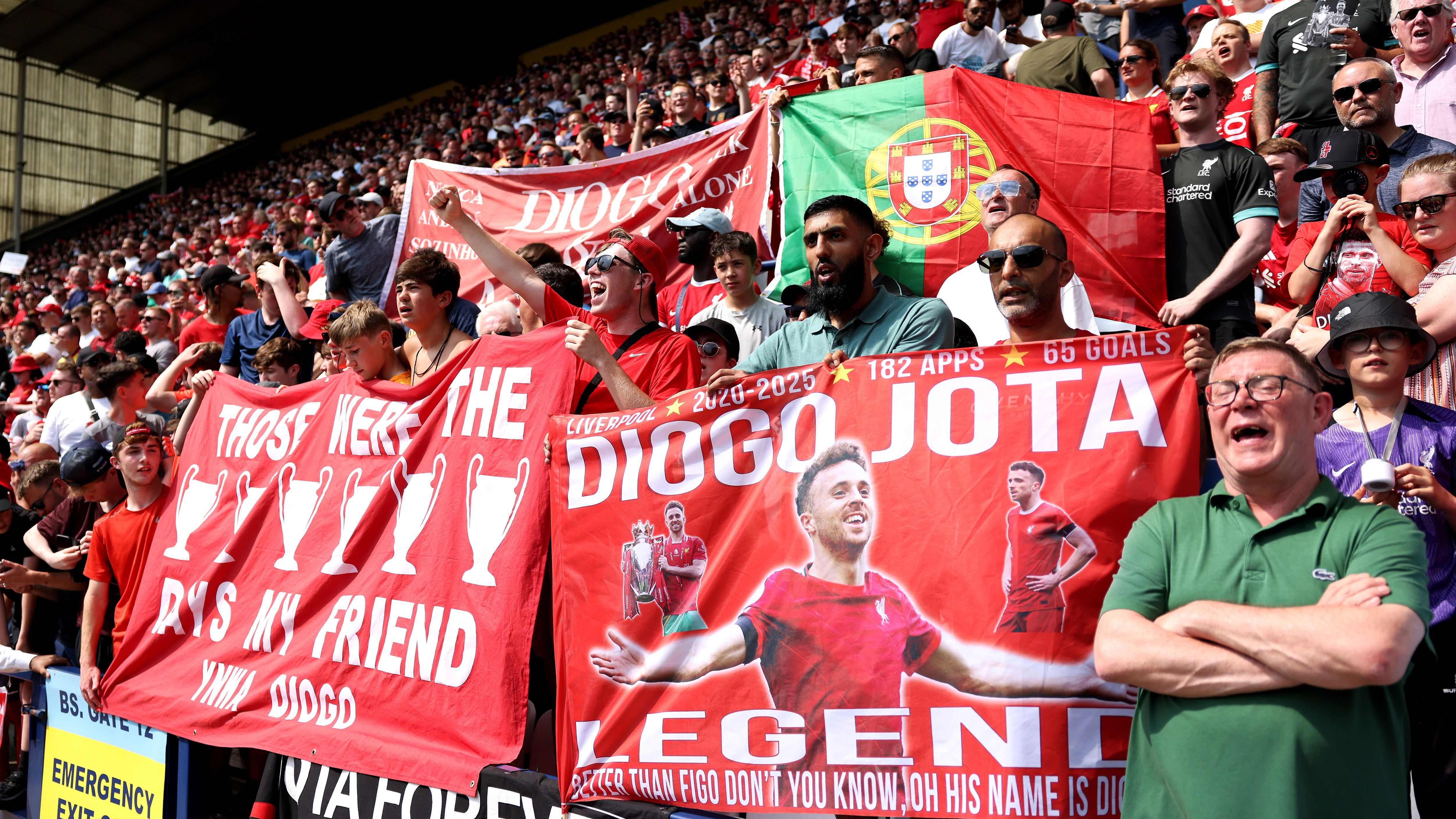 How Liverpool and supporters paid tribute to Diogo Jota in their first match since his passing in <a href=