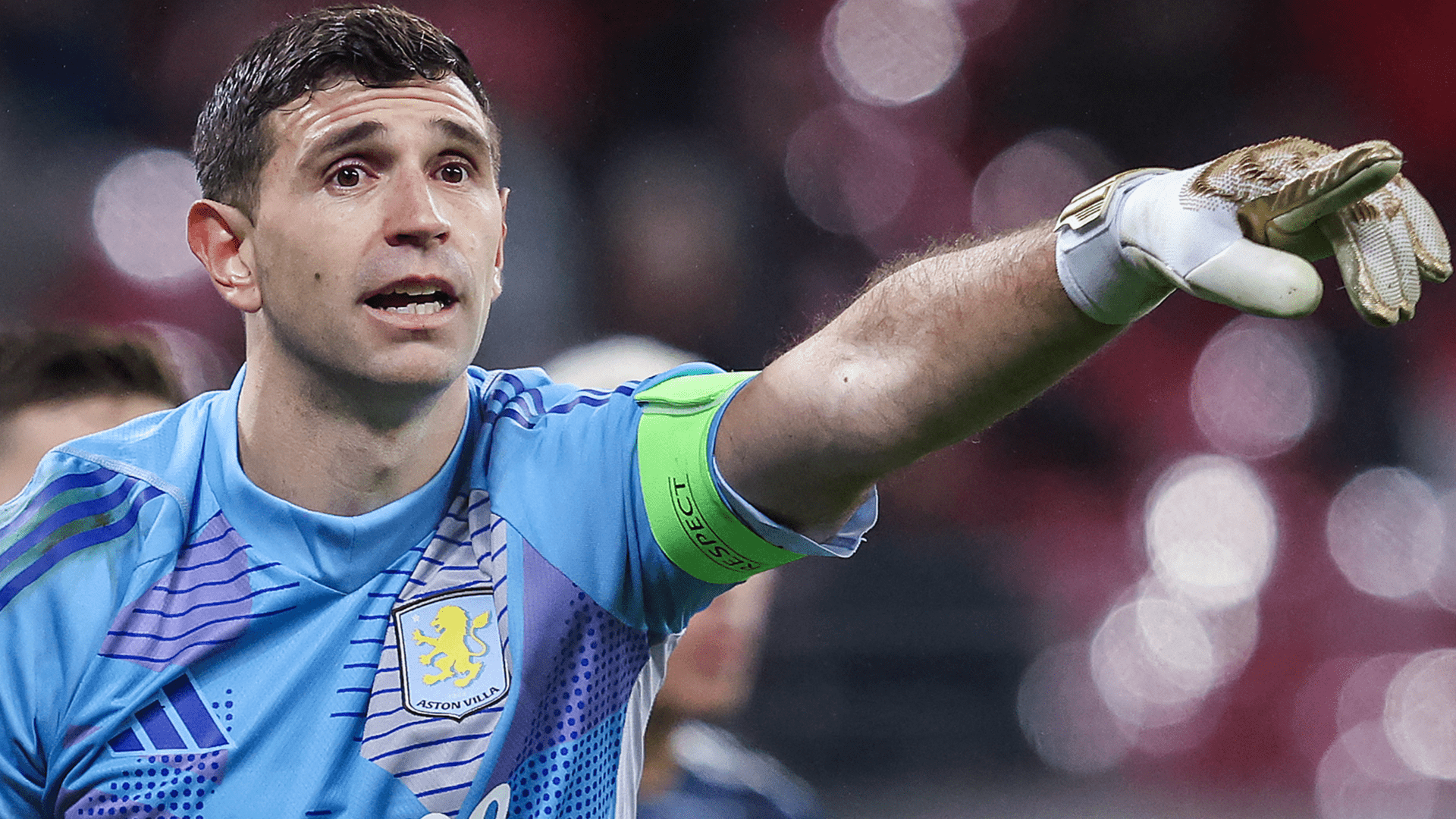 Emi Martinez could help Man Utd land alternative goalkeeper target! World Cup winner wanted by PSG in £30m transfer after links to Red Devils