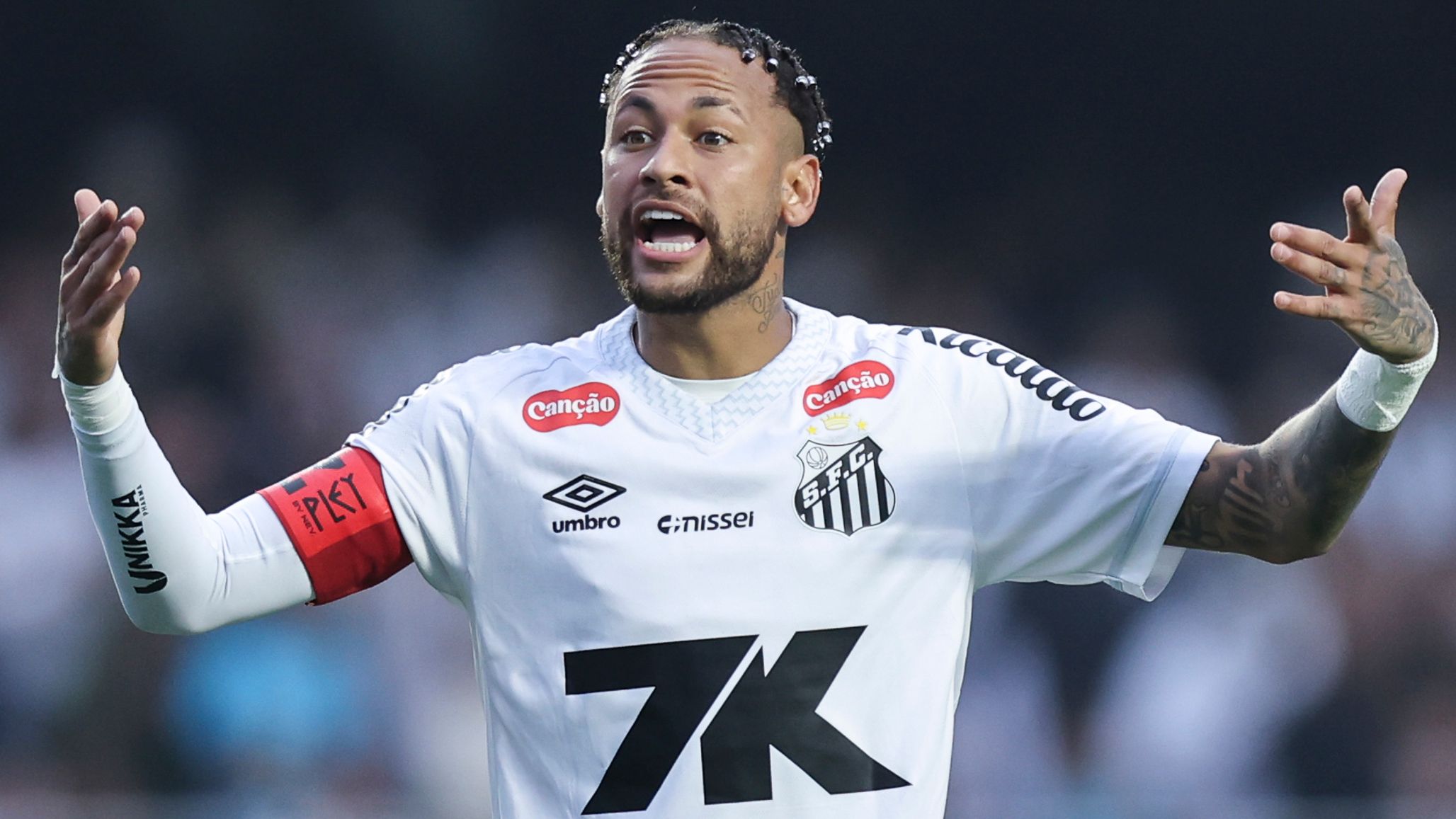 Humiliation for Neymar! Santos thrashed 6-0 by Vasco da Gama as resurgent Philippe Coutinho upstages ex-Brazil team-mate in reunion clash