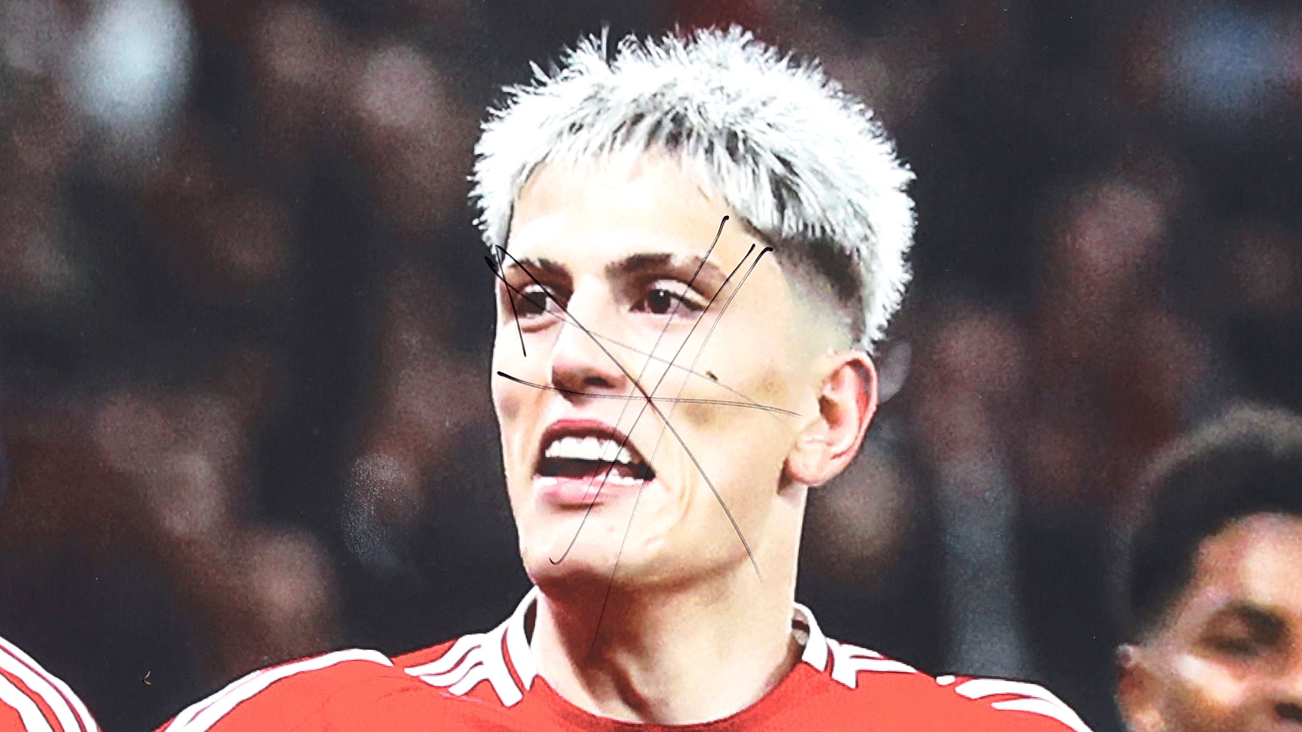 Alejandro Garnacho mural defaced by Man Utd fans as Argentine outcast continues to push for Chelsea transfer