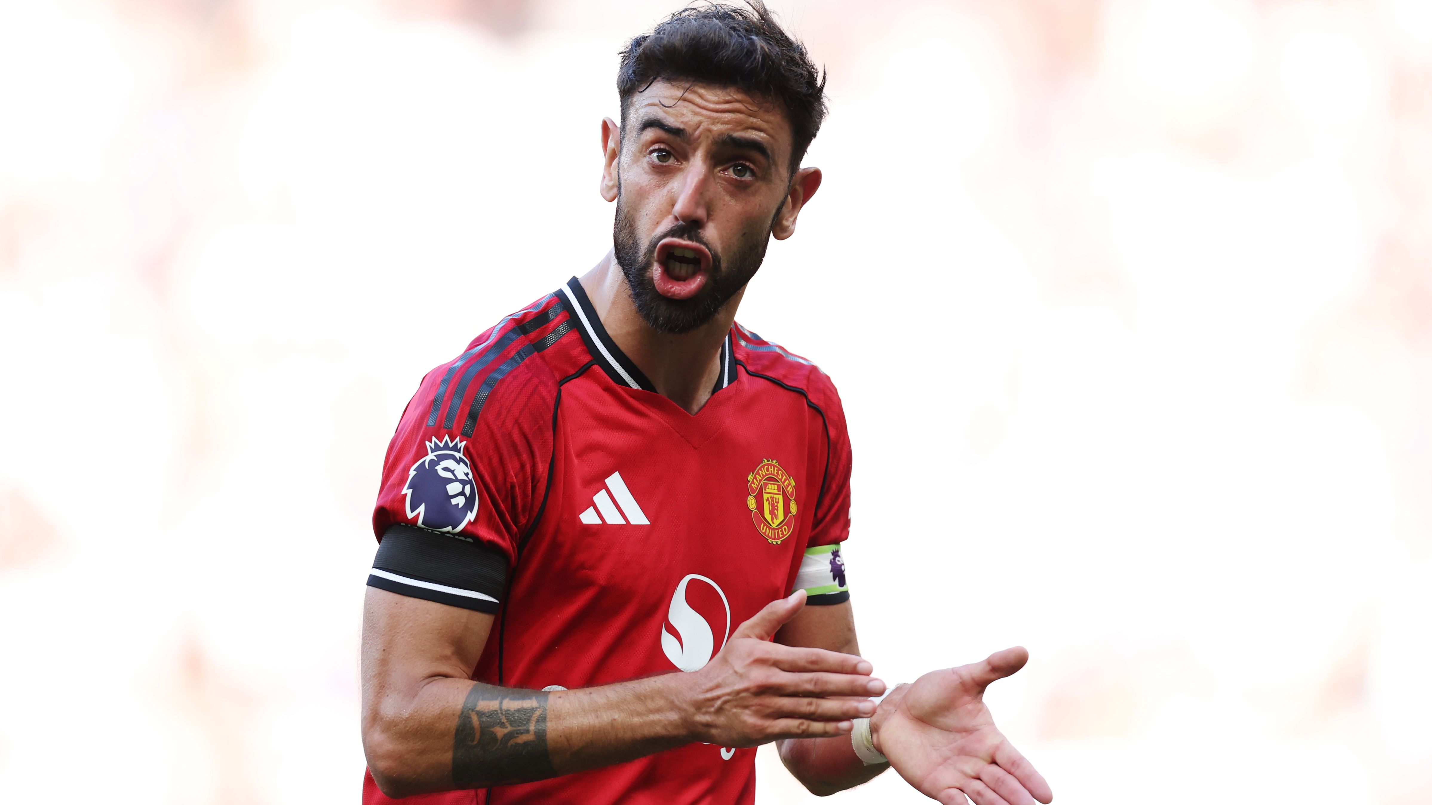Man Utd player ratings vs Arsenal: Matheus Cunha & Bryan Mbeumo's brilliance counts for nothing in agonising defeat as classy David Raya puts inept Altay Bayindir to shame