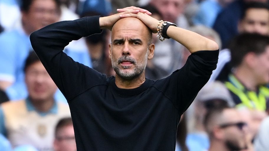 بيب جوارديولا يوضح موقف مانشستر سيتي من الانتقالات باختياره للفريق لمواجهة توتنهام مع غياب أربعة أسماء كبيرة وسط تكهنات محتدمة