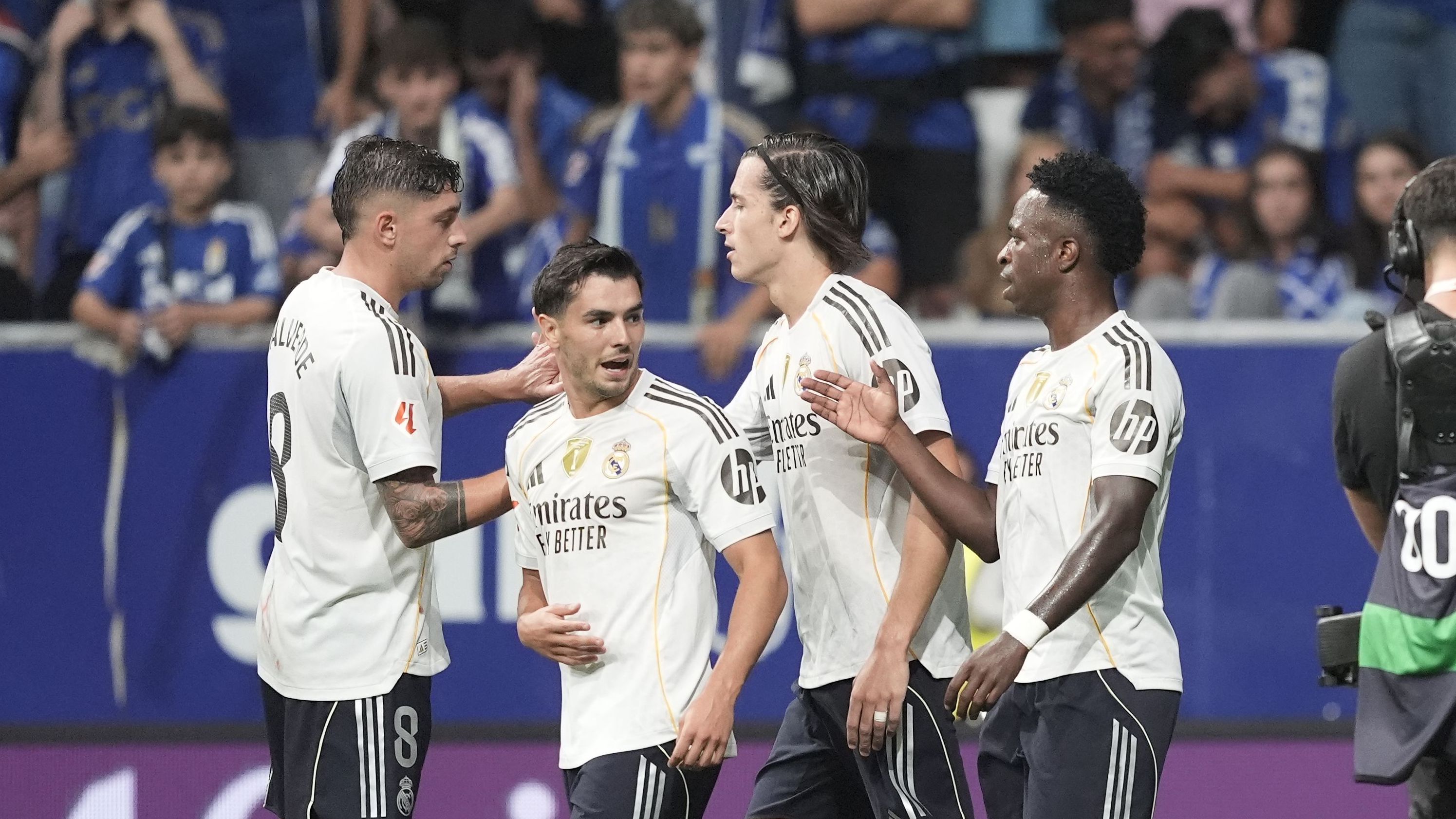 يكشف تيبو كورتوا كيف غيّر تشابي ألونسو دوره وسط النجم المثالي لحارس مرمى ريال مدريد في موسم الدوري الإسباني