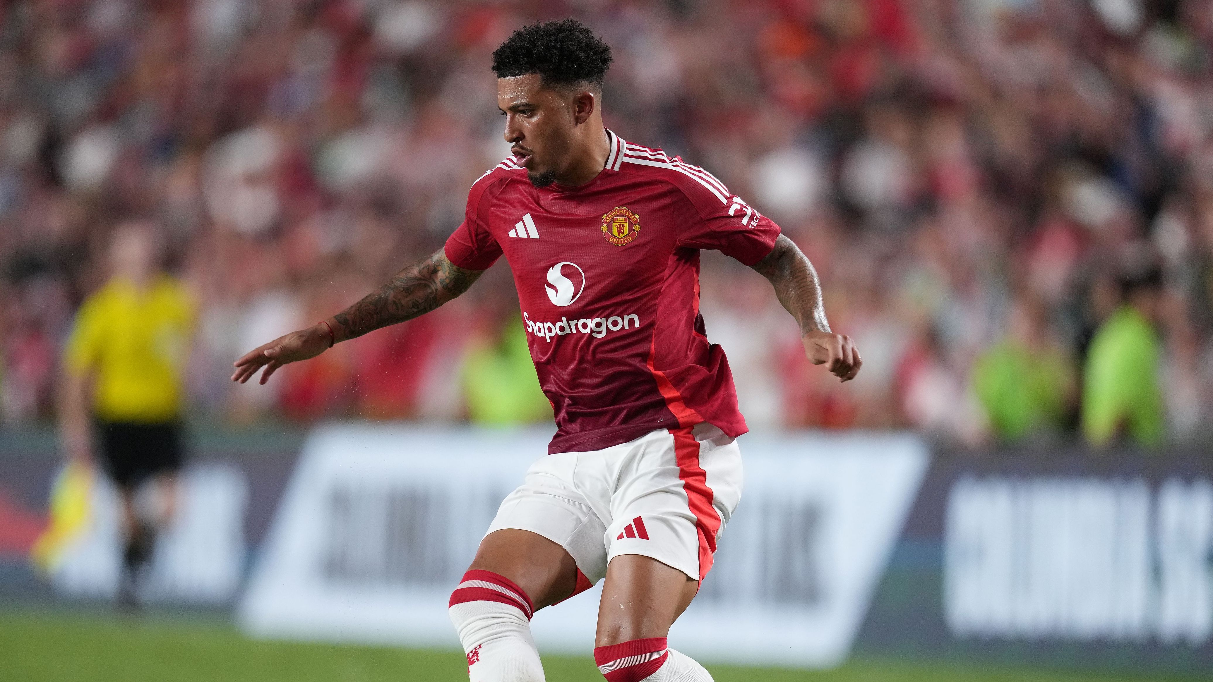 Jadon Sancho issued transfer ultimatum by Roma as Man Utd press winger to respond to only offer on table