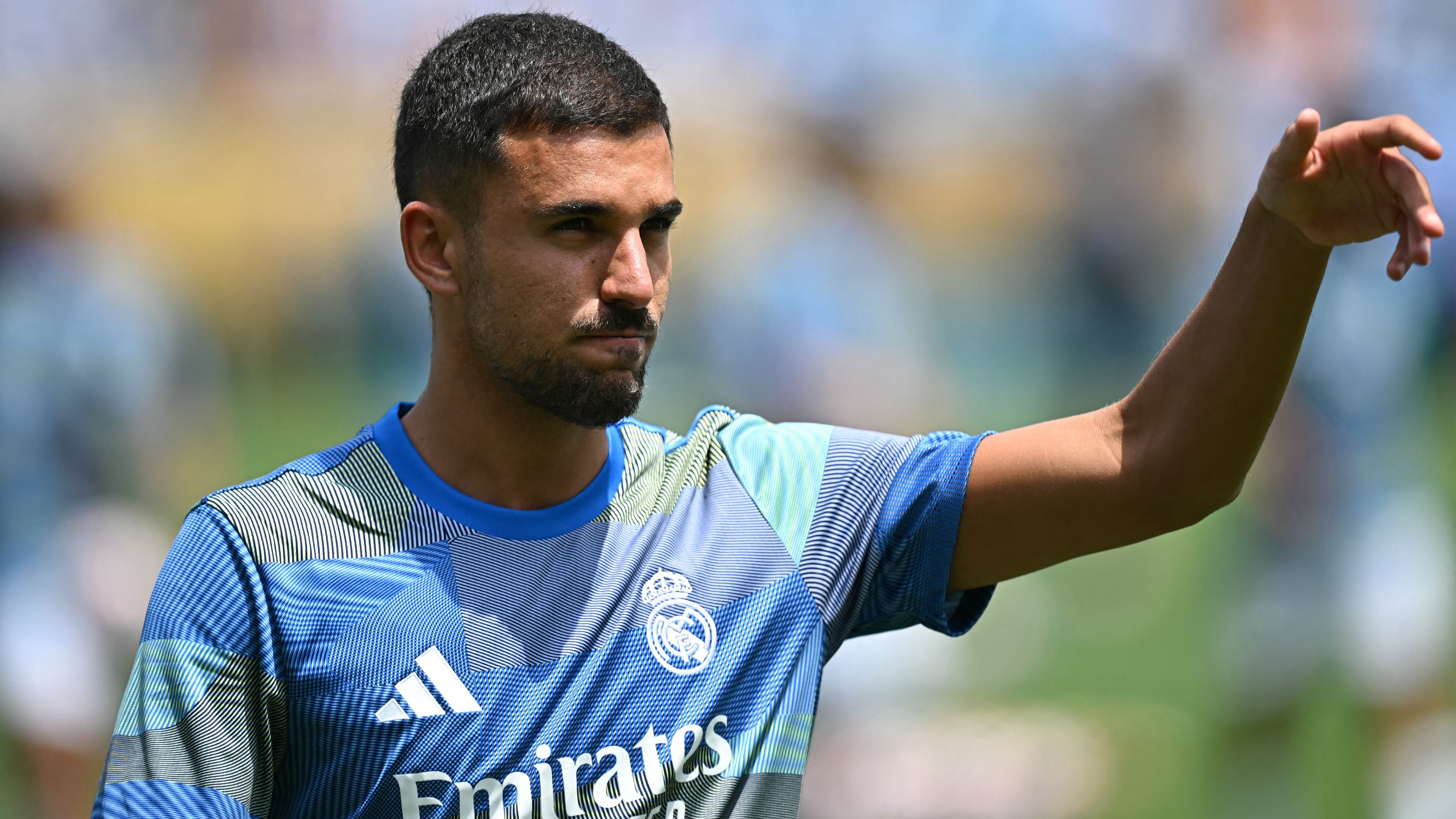 مارسيليا وريال مدريد يقتربان من التوصل لاتفاق بشأن لاعب خط الوسط، حيث أثبت وعد روبرتو دي زيربي أنه حيوي في قرار الانتقال