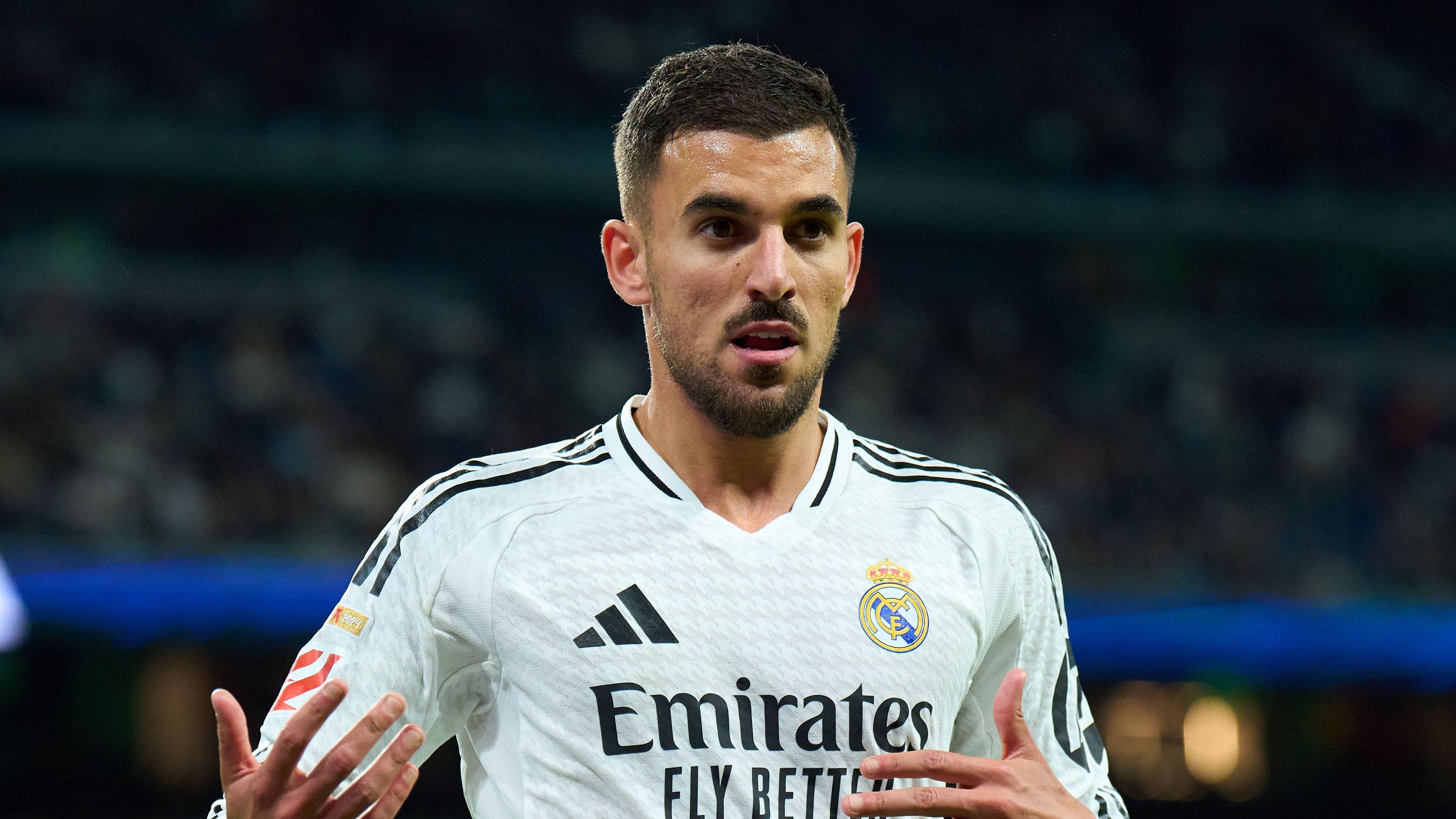 ريال مدريد يسعى لتكثيف جهوده لضم آدم وارتون في ظل مطالبة تشابي ألونسو بلاعب خط وسط جديد مع انتقال داني سيبايوس إلى مارسيليا