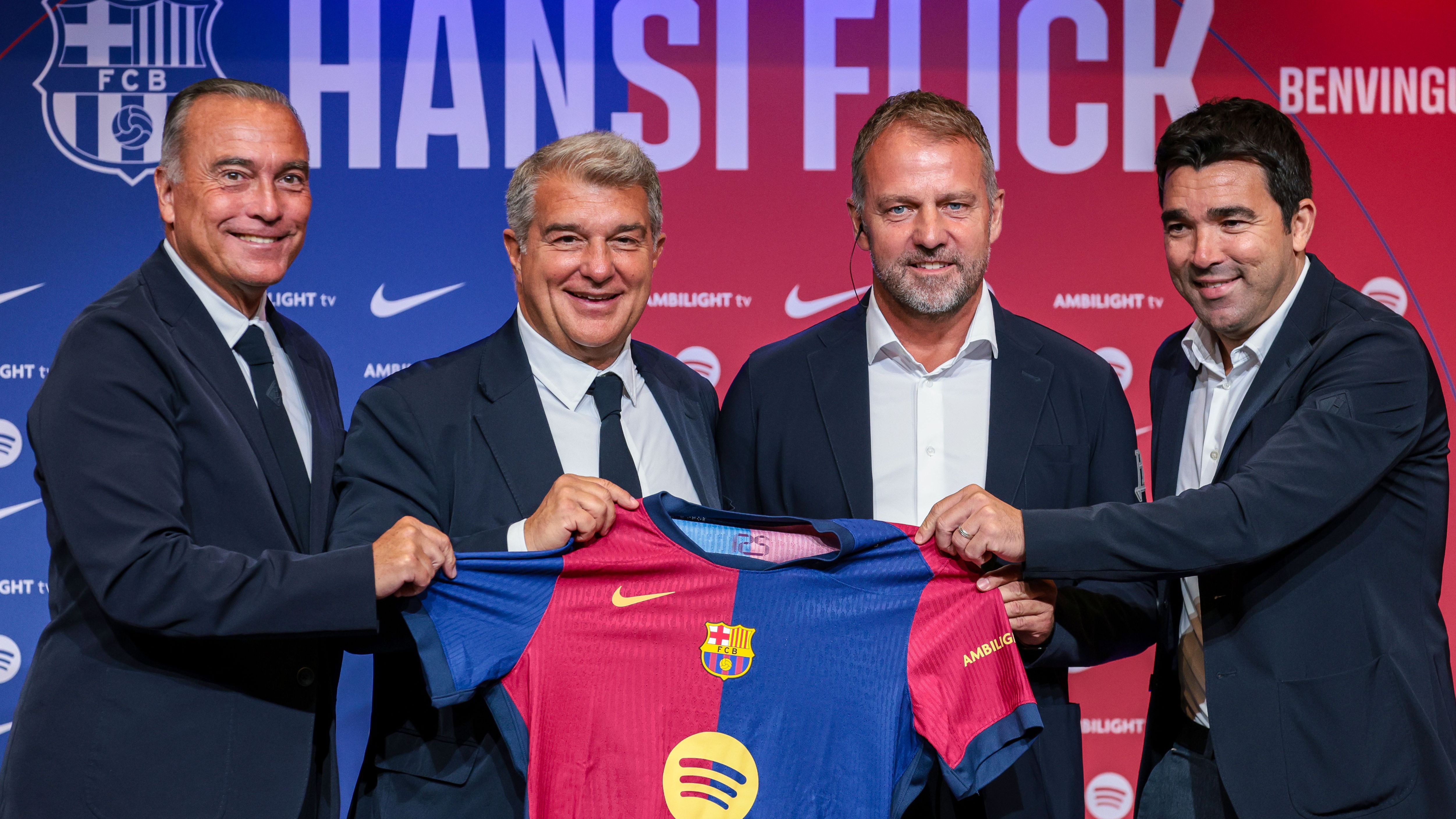 حصل برشلونة أخيرًا على الضوء الأخضر لارتداء قميصه الجديد في الدوري الإسباني بعد أن أُجبر على الالتزام بقمصان الموسم الماضي في أول مباراتين