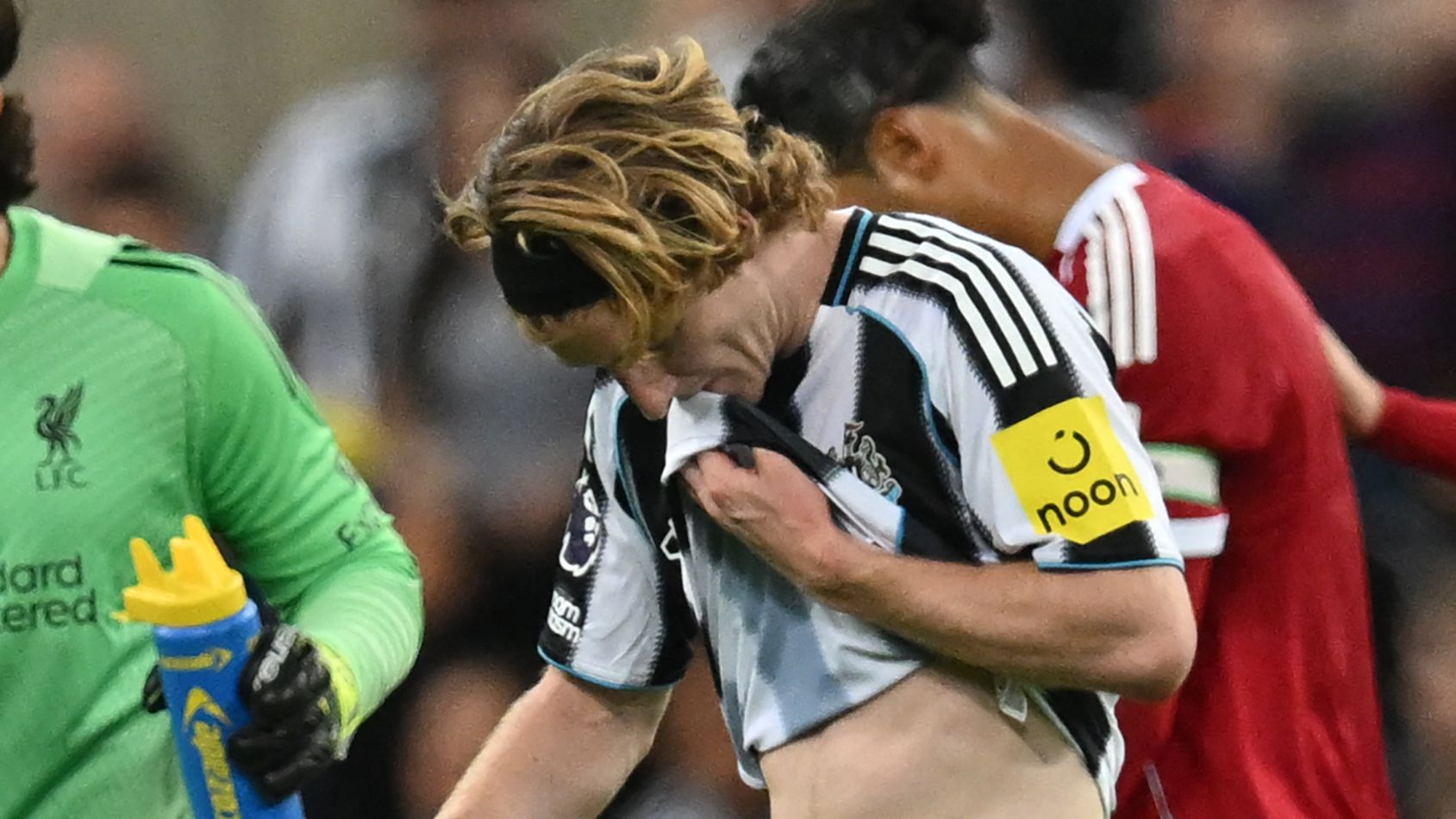 'Wanted to help too much' - Bruno Guimaraes gives verdict on Anthony Gordon's costly red card for Virgil van Dijk challenge in Newcastle's loss to Liverpool