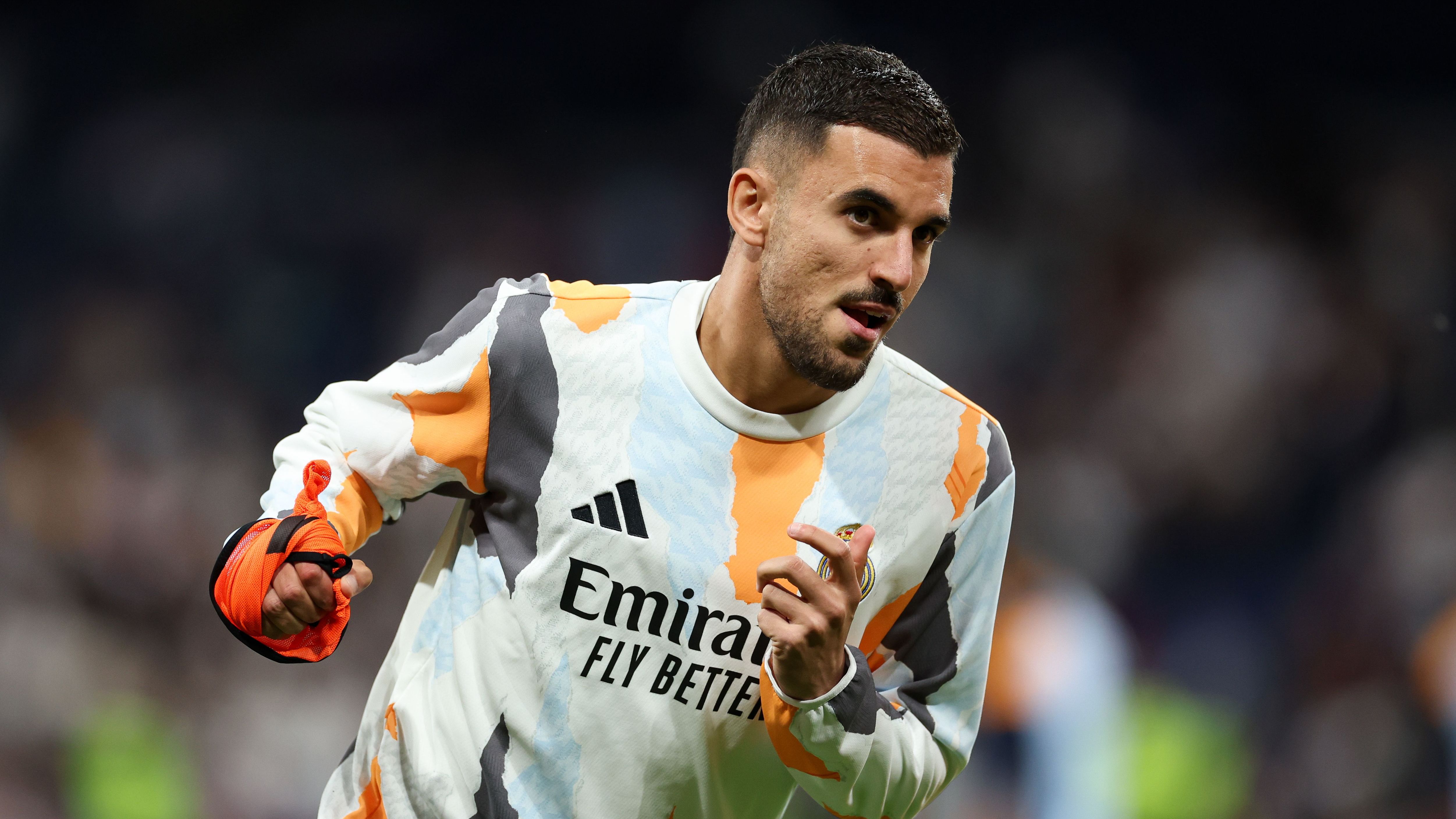 داني سيبايوس يُنتقد بشدة انتقاله إلى مارسيليا! ريال مدريد يُوافق على صفقة إعارة، لكن لاعب الوسط مُتردد في الانضمام إلى فريق روبرتو دي زيربي.
