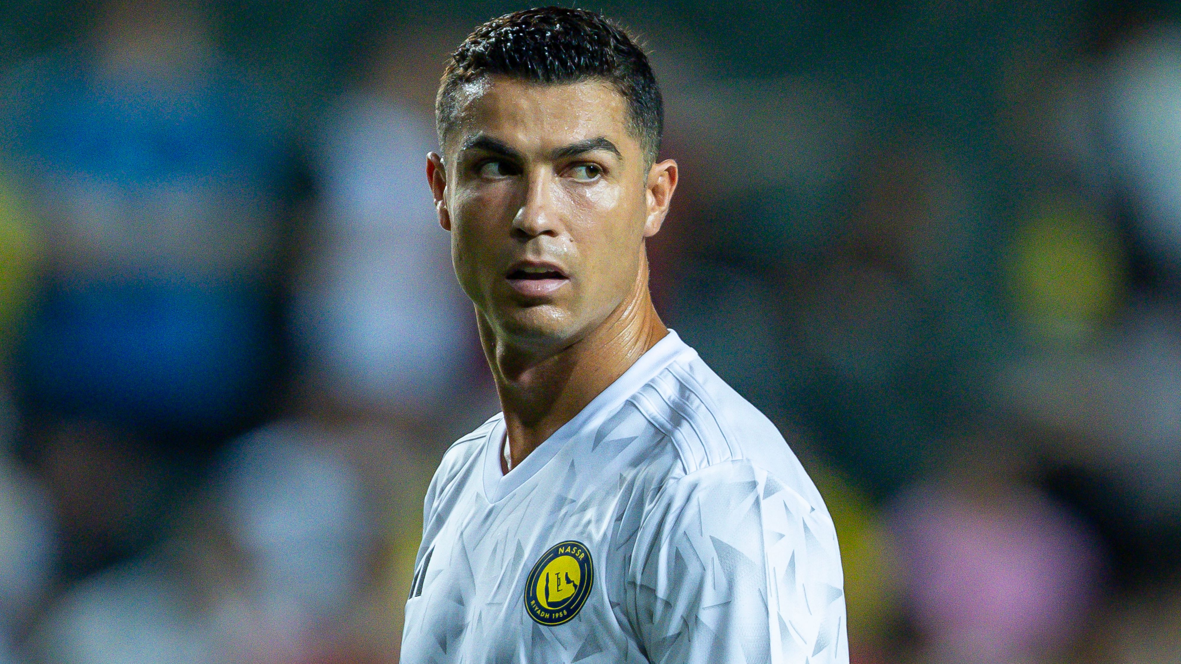 "أديداس تطبخ دائمًا!" - كريستيانو رونالدو يعرض طقم النصر الجديد اللافت لموسم 2025-2026، ويشارك في تقديمه جواو فيليكس وساديو ماني.