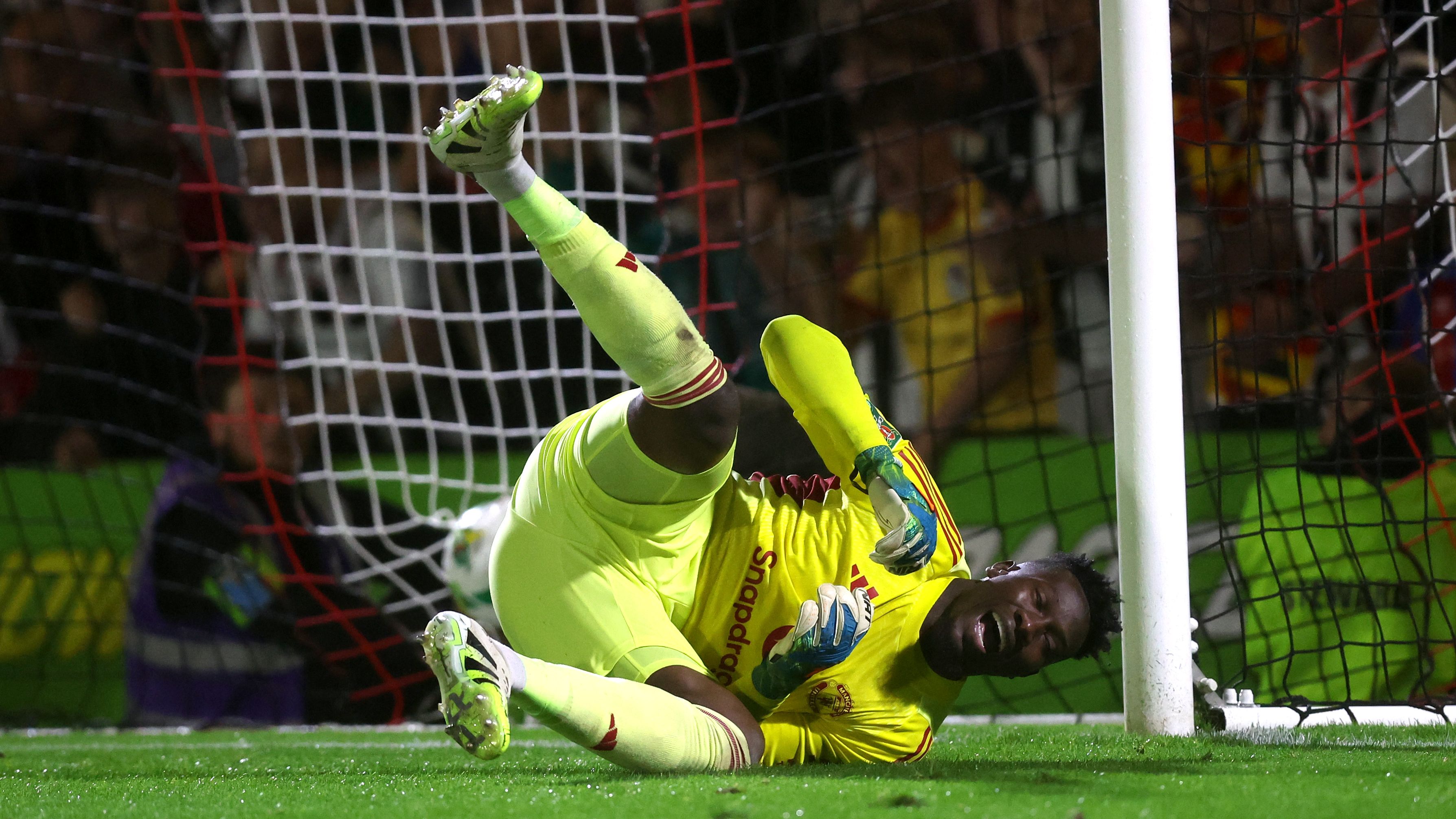 Galatasaray enter race for Manchester United goalkeeper target Senne Lammens