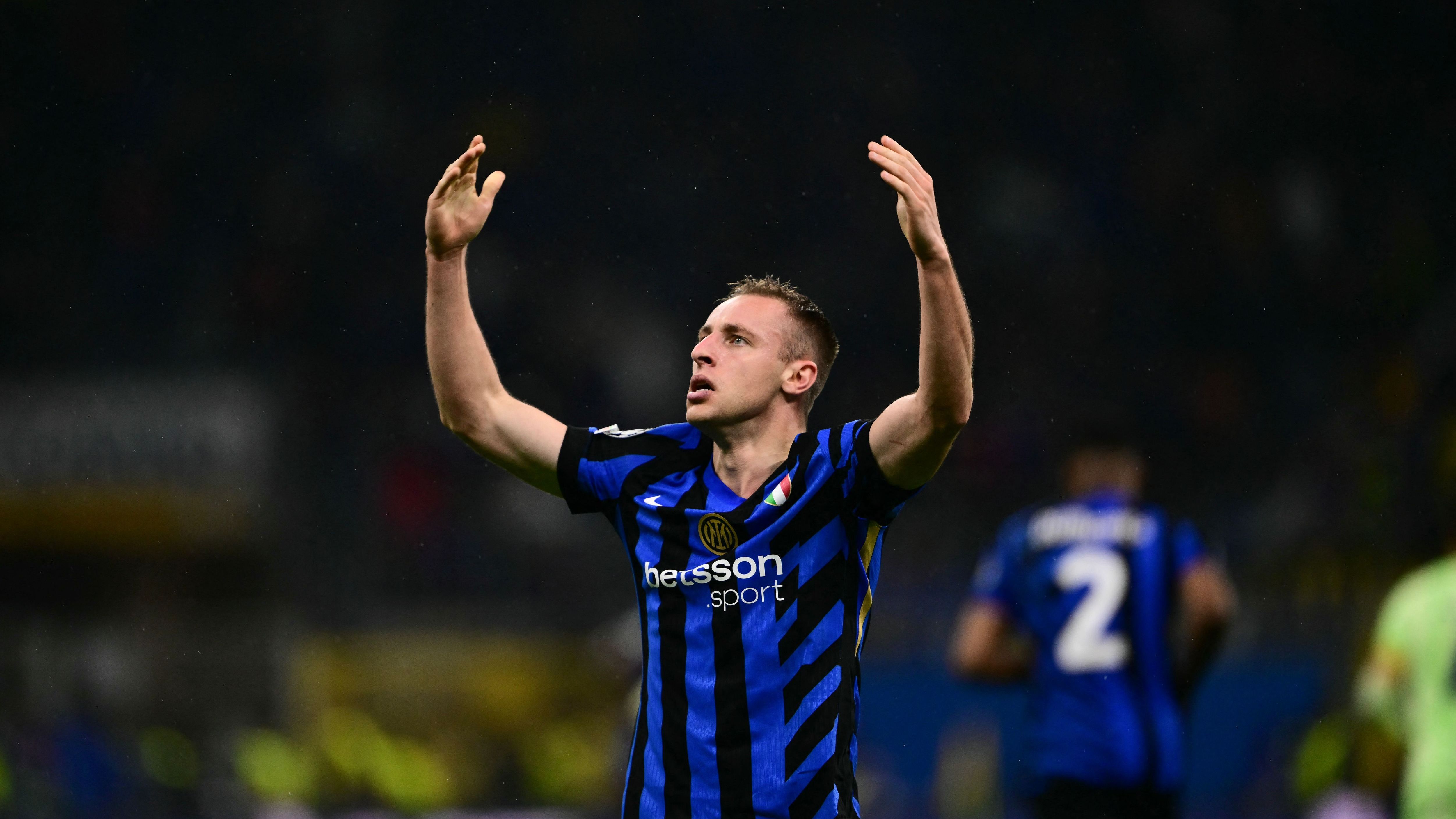 Newcastle return for Inter star Davide Frattesi but first offer far off of Serie A side's demands