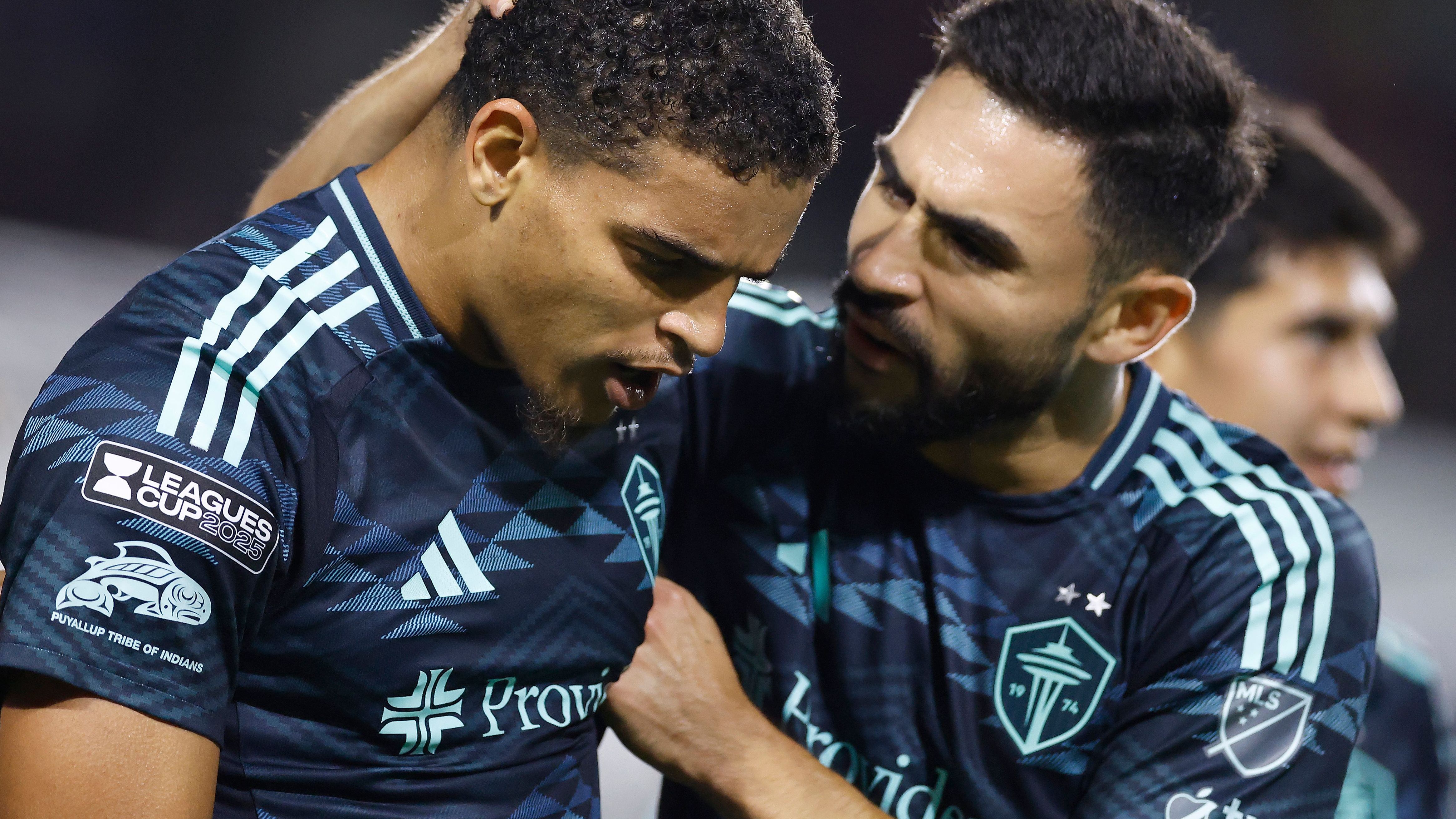 سياتل ساوندرز يغري الجماهير بتبادل قميص ليونيل ميسي قبل نهائي كأس الدوري ضد إنتر ميامي