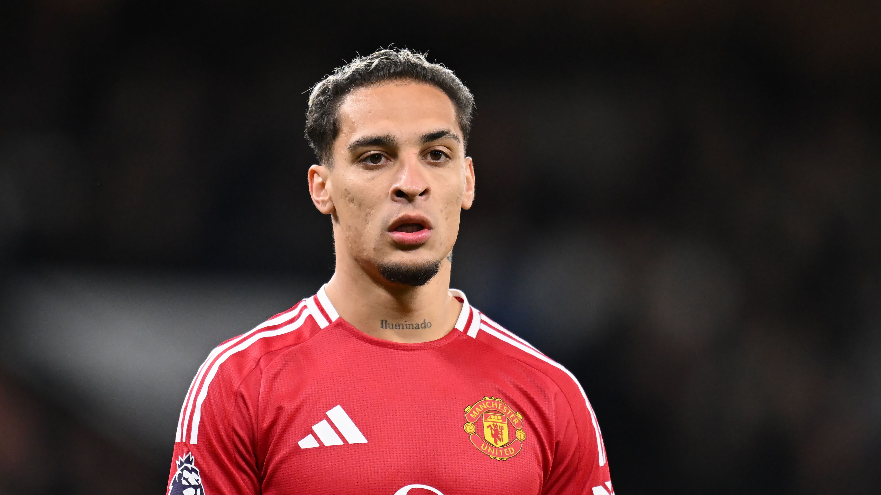 ريال بيتيس يتعاقد أخيرًا مع أنتوني! أكد نادي الدوري الإسباني تعاقده مع اللاعب الذي فشل في مانشستر يونايتد مقابل 25 مليون يورو بعد تألقه خلال فترة الإعارة الأولى.