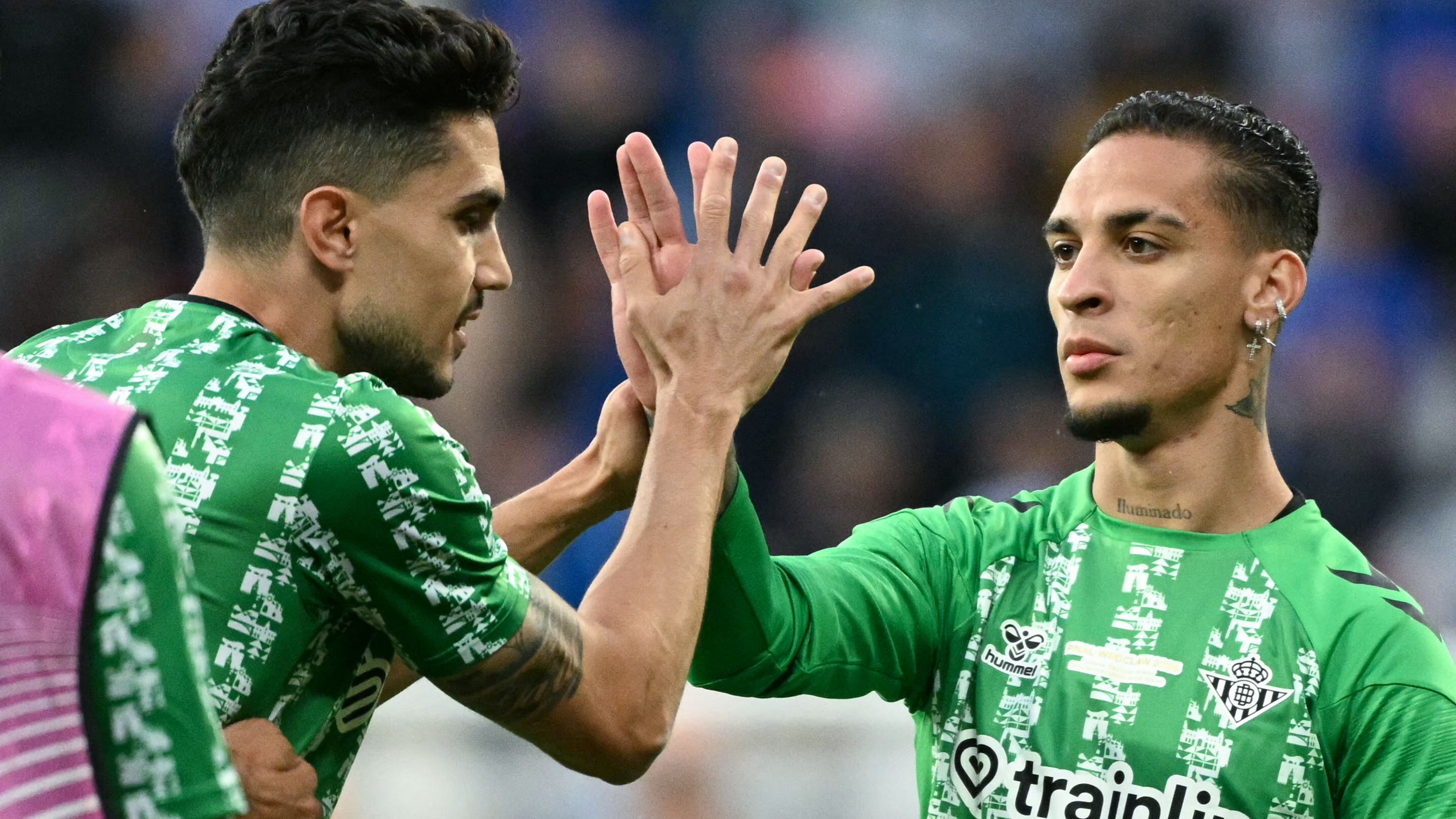 يزعم أنتوني، لاعب مانشستر يونايتد السابق، أنه رفض الانضمام إلى هاري كين في بايرن ميونيخ قبل إتمام انتقاله الدائم إلى ريال بيتيس.