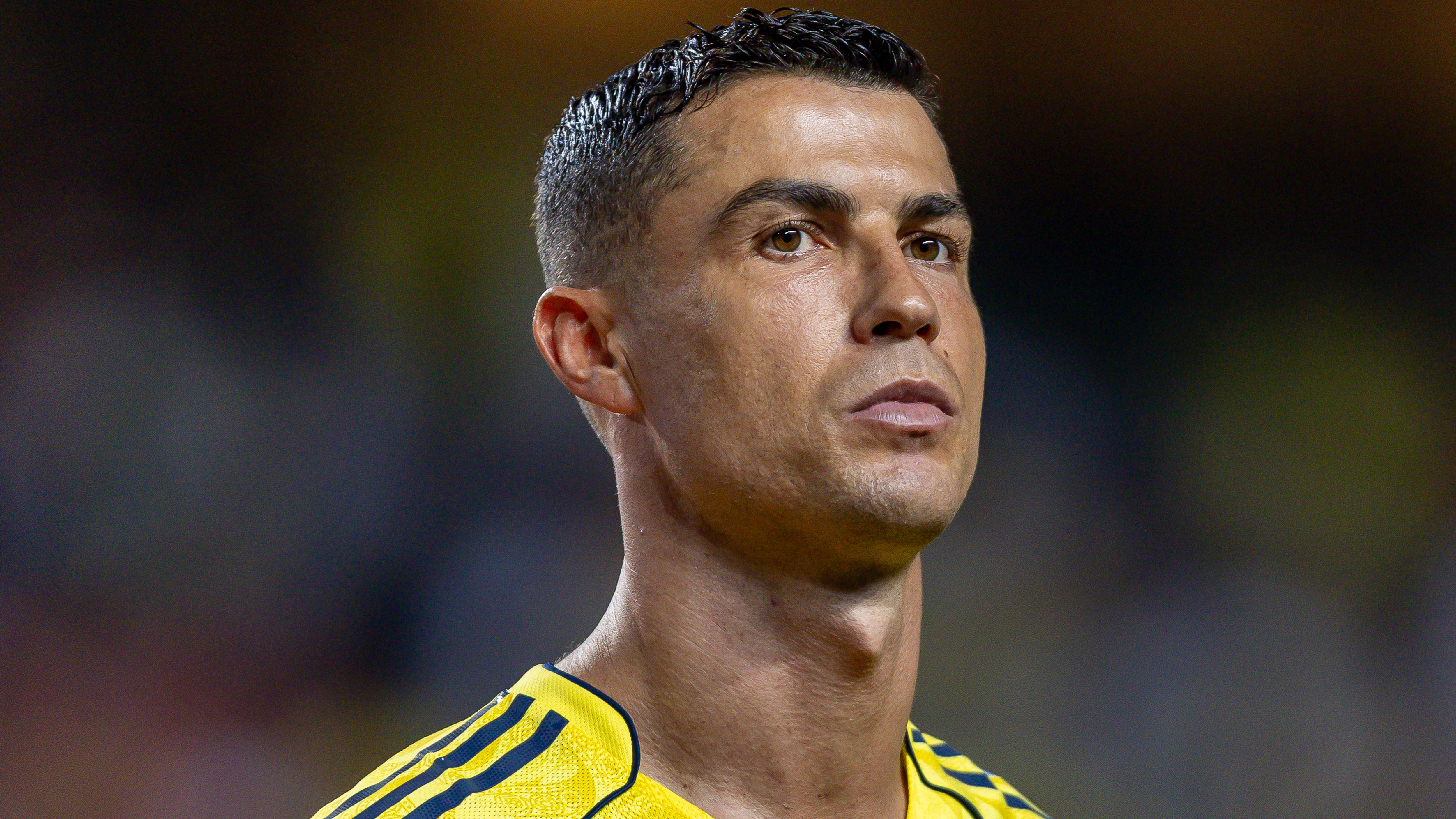 كشف: لماذا رفض بايرن ميونخ وبوروسيا دورتموند كريستيانو رونالدو بينما طلب نجم مانشستر يونايتد السابق البقاء في أوروبا قبل انتقاله إلى النصر