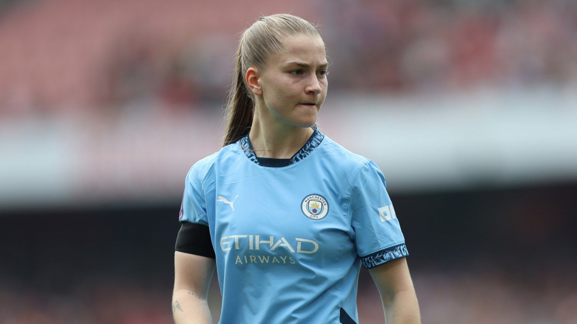 Man Utd & Man City set to SWAP Lionesses Grace Clinton & Jess Park in sensational player-exchange transfer between bitter WSL rivals
