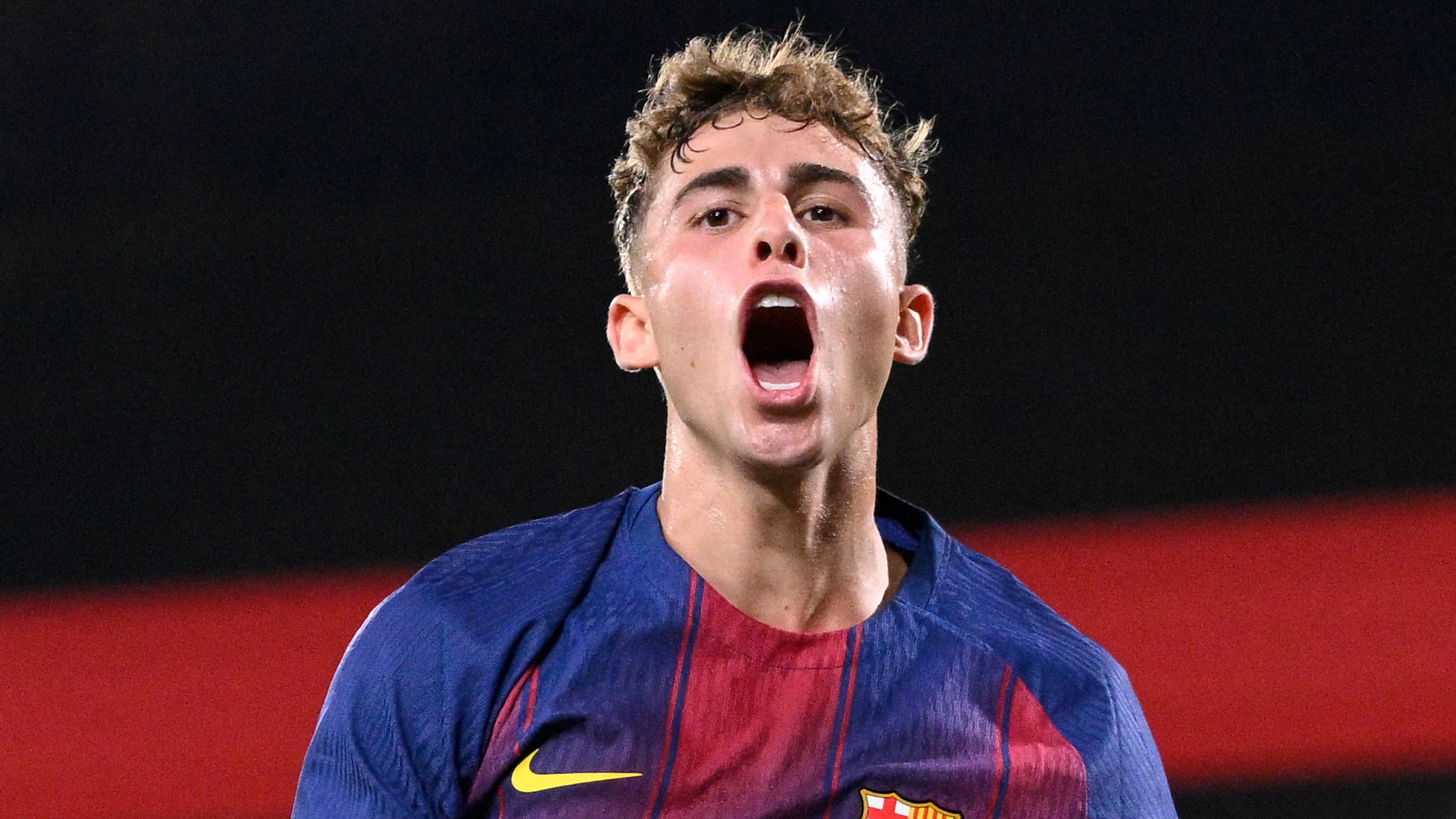 كشف فيرمين لوبيز عن لاعبي برشلونة الذين ضغطوا عليه لرفض عرض تشيلسي، في ظل قيادة القائد المصاب مارك أندريه تير شتيجن للهجوم.