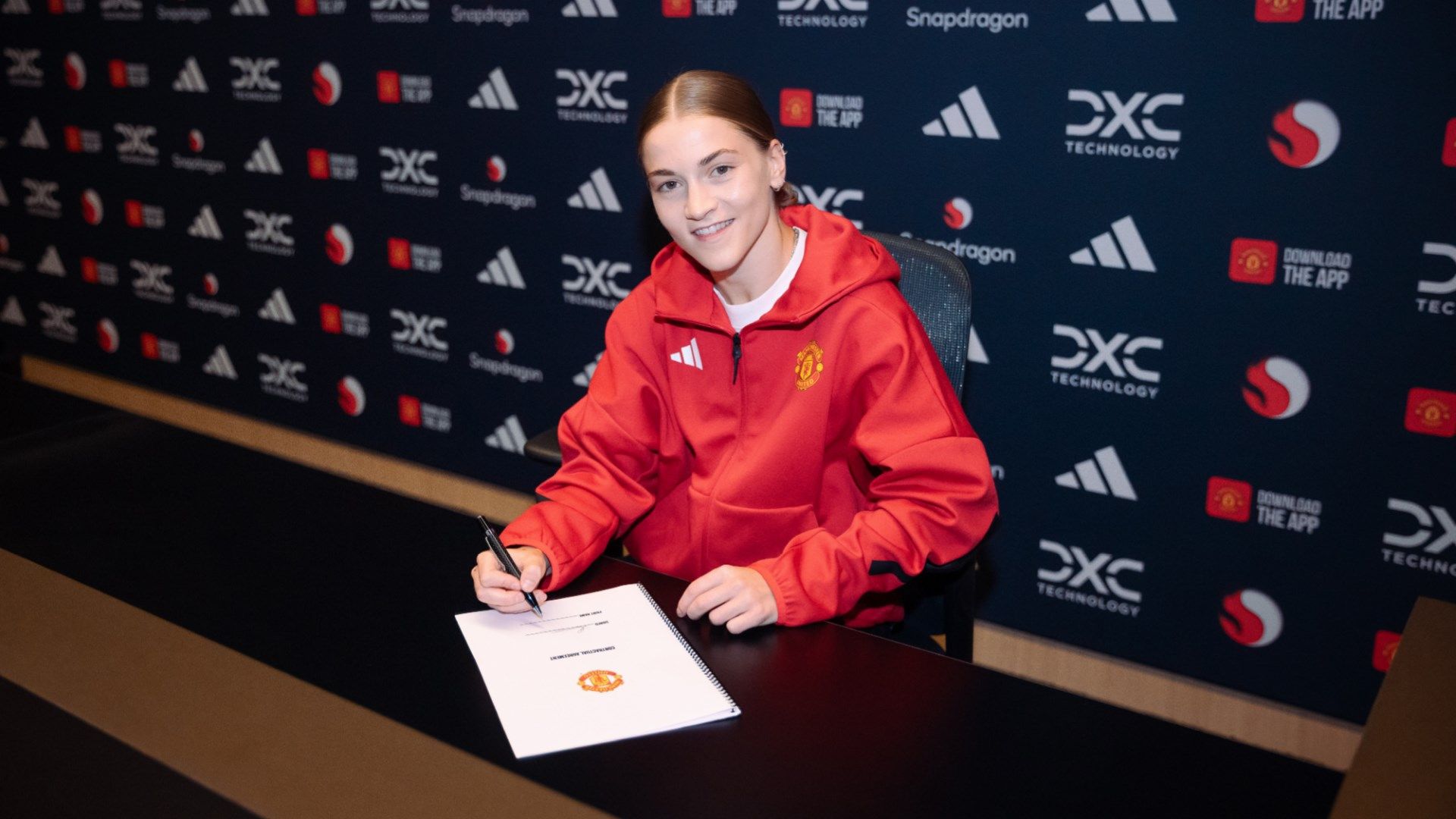 Lucy Bronze's increased competition at Chelsea, Chloe Kelly looking to lock down her Arsenal role & 10 Lionesses talking points heading into the 2025-26 WSL season