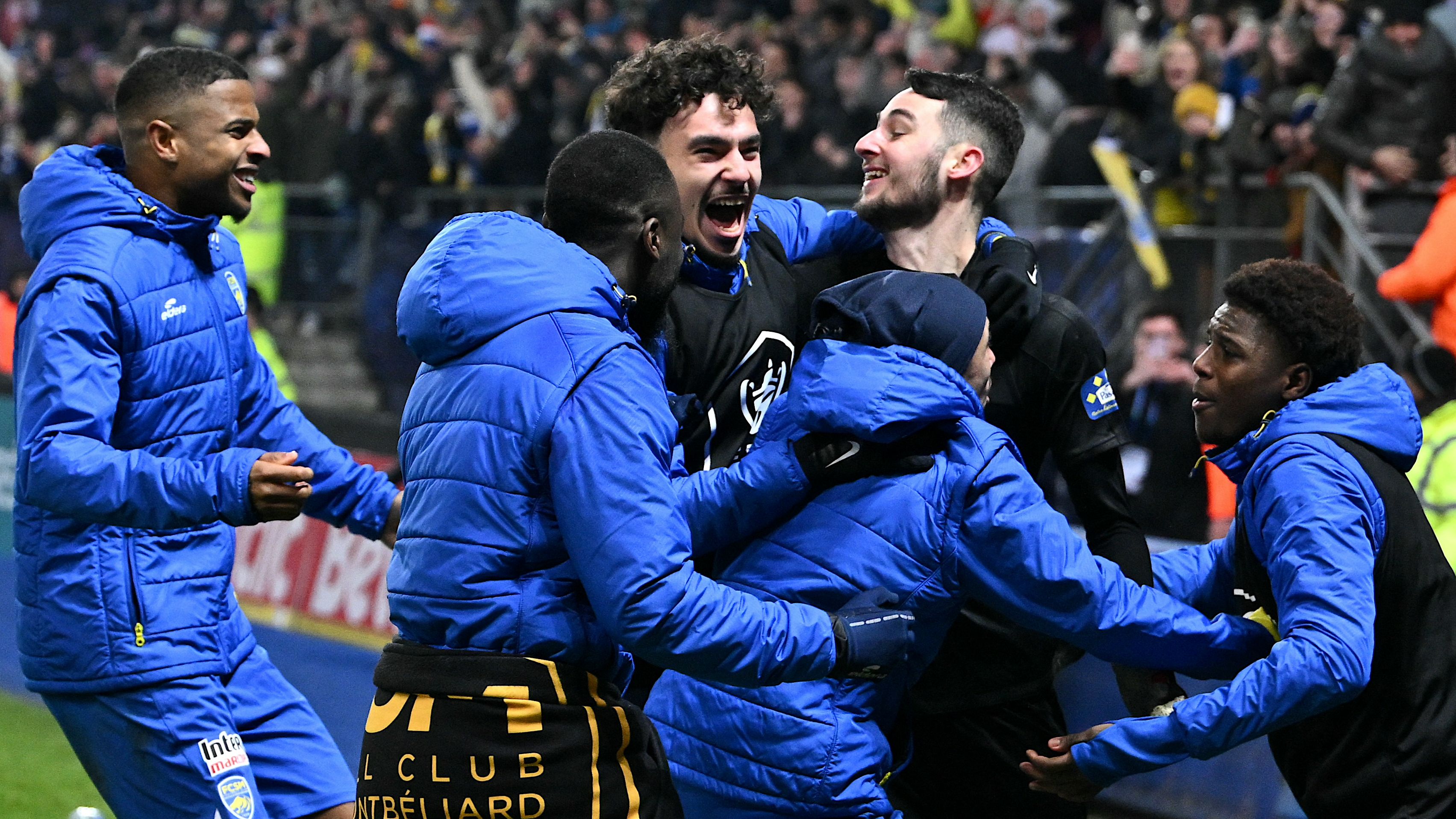 ليون يخسر حارسه الشاب لصالح الهلال السعودي في صفقة قيمتها 350 ألف يورو بعد رفضه عرض تجديد عقده من النادي الفرنسي