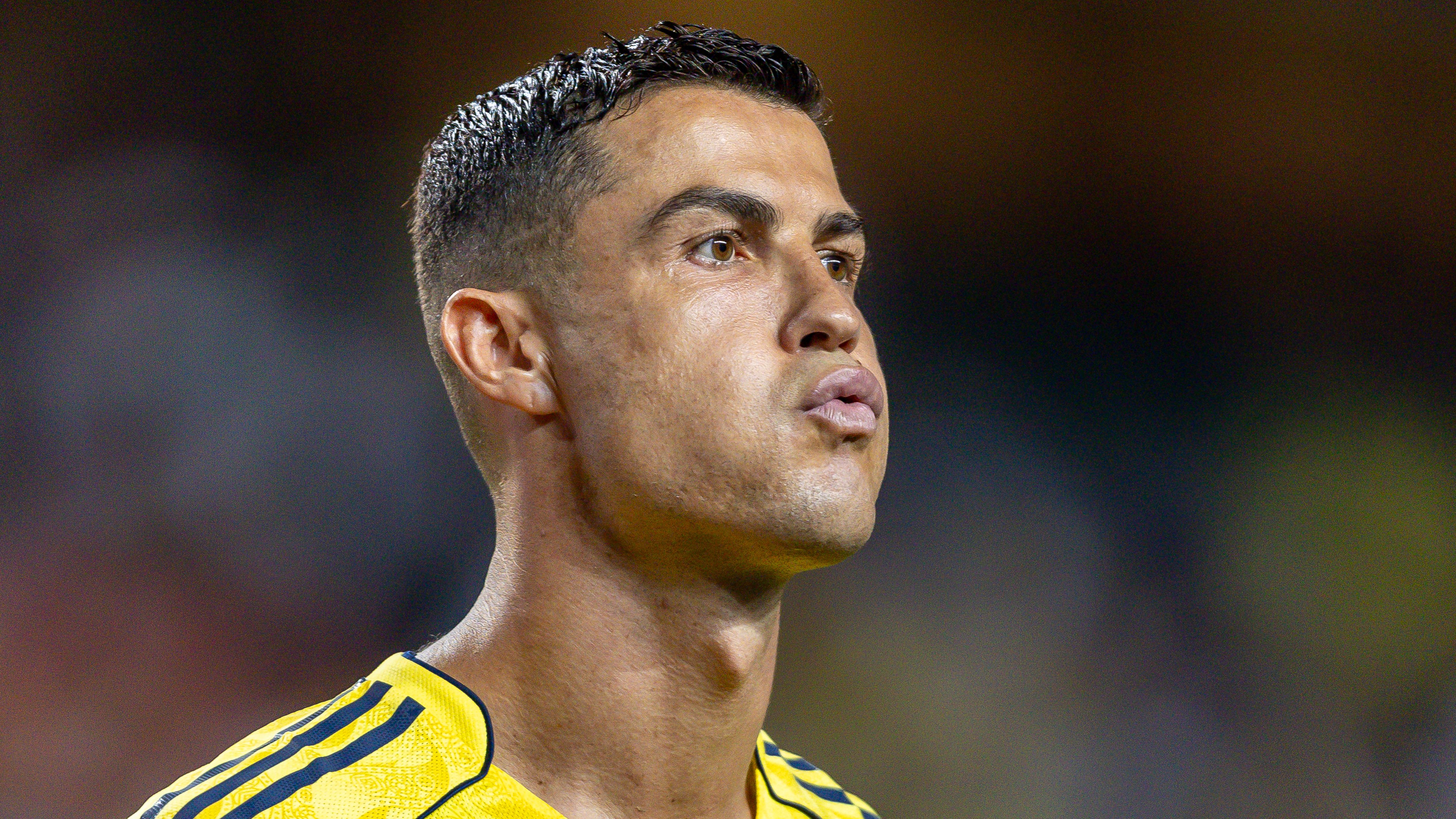 "كان بإمكان كريستيانو رونالدو أن يكون صهري!" - زميل نجم النصر السابق يتحدث عن لقائه وتدريبه لنجم البرتغال على كيفية تسديد الكرات الرأسية قبل انتقاله إلى مانشستر يونايتد