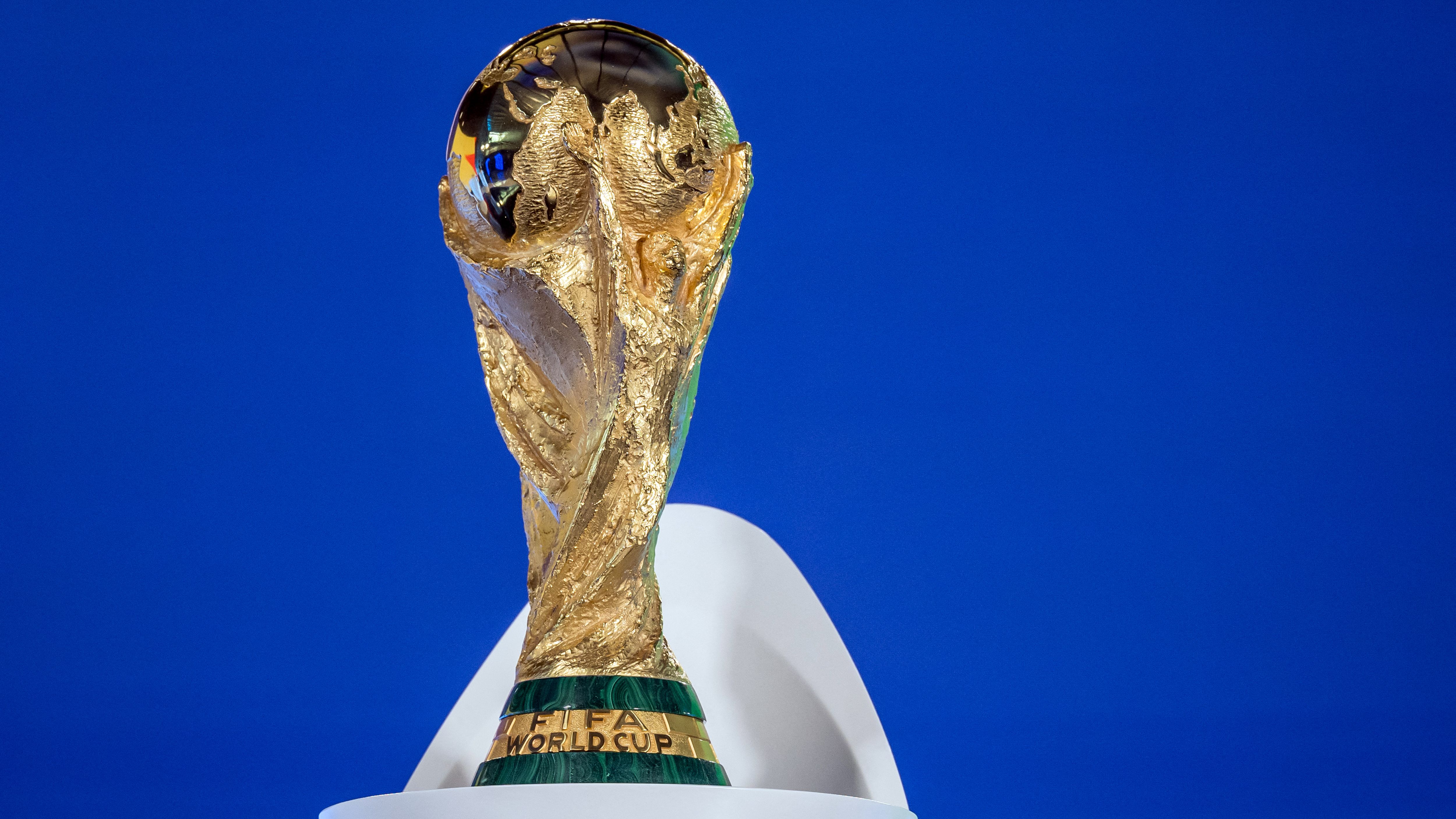 ماذا ينتظر ديلي آلي؟ نجم توتنهام السابق بحاجة إلى إظهار جدية أكبر في تغيير مساره المهني بعد فترة فاشلة في الدوري الإيطالي مع كومو.