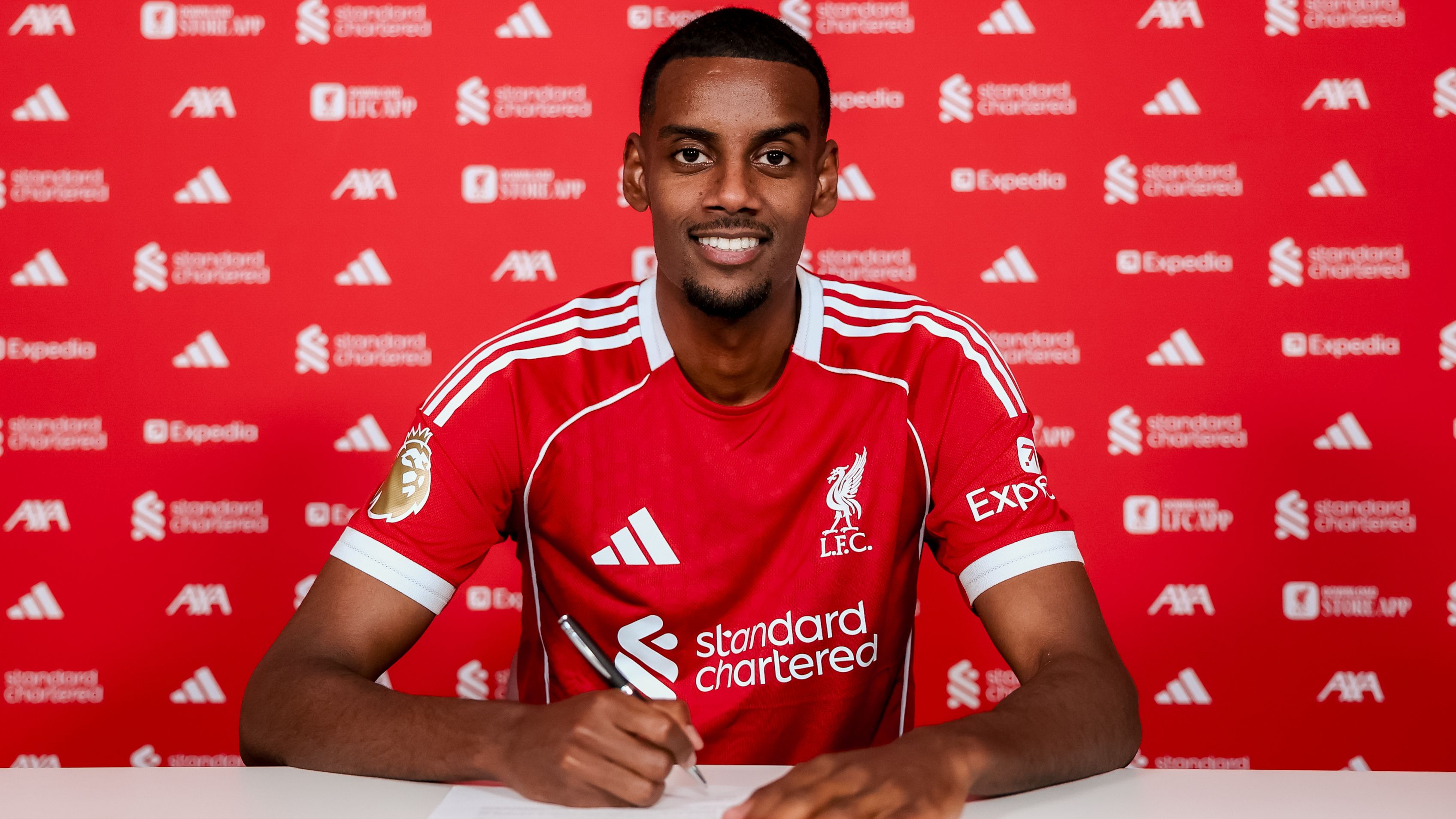Alexander Isak debut incoming? Arne Slot reveals Liverpool plan ahead of Atletico Madrid Champions League clash with £125m man included in matchday squad