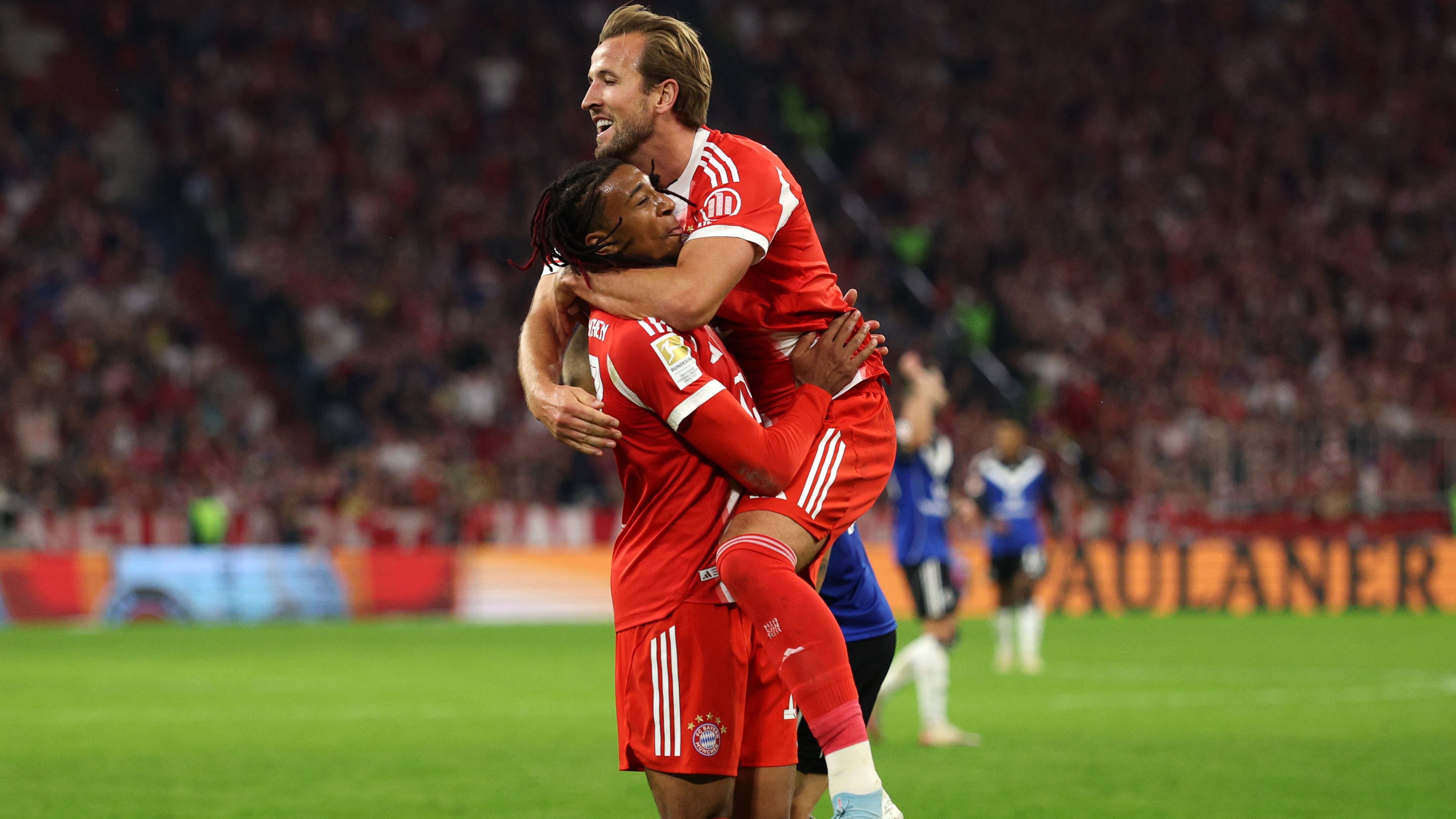 Harry Kane & Michael Olise 'always there at the right time' as ex-Bayern Munich star says Vincent Kompany's men passed Chelsea test' with flying colours'