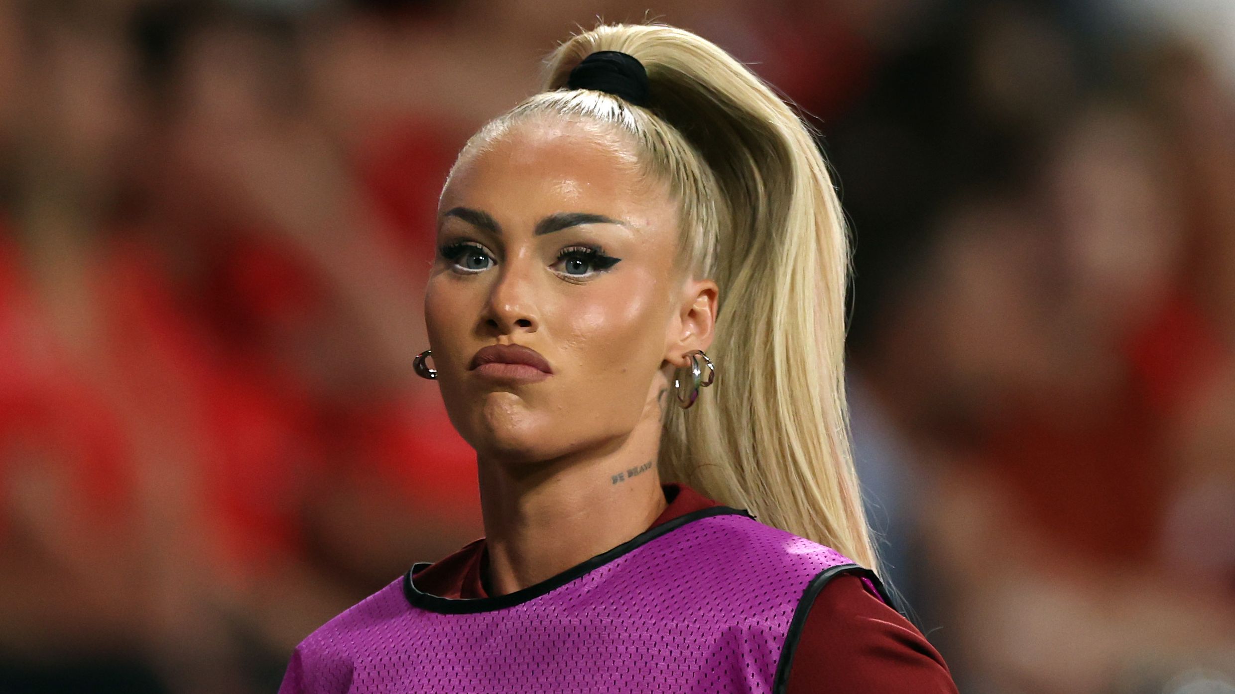 VIDEO: Alisha Lehmann shows off outrageous ball skills poolside with stunning background view of Lake Como following Juventus switch