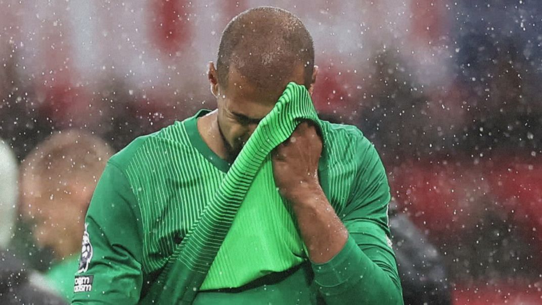 'On me today, guys' - Robert Sanchez issues heartfelt apology after early red card cost Chelsea dear in Man Utd defeat