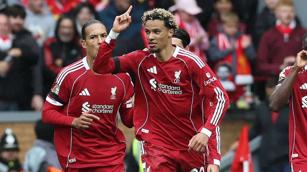 ديفيد مويس يحقق رقما قياسيا غير مرغوب فيه في أنفيلد بعد فوز ليفربول على إيفرتون في وقت متأخر من يوم الديربي