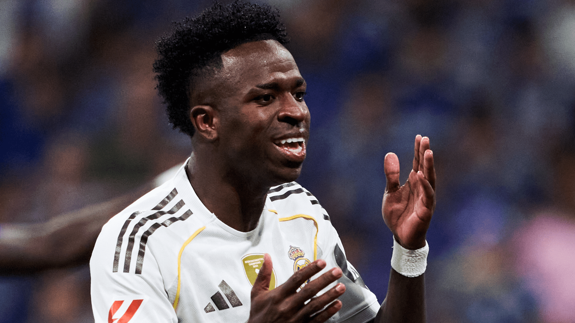 حذر مدرب ريال مدريد السابق فينيسيوس جونيور من أن "موقفه غير صحي" بعد نوبة غضب تجاه تشابي ألونسو بسبب التبديل في الفوز على إسبانيول