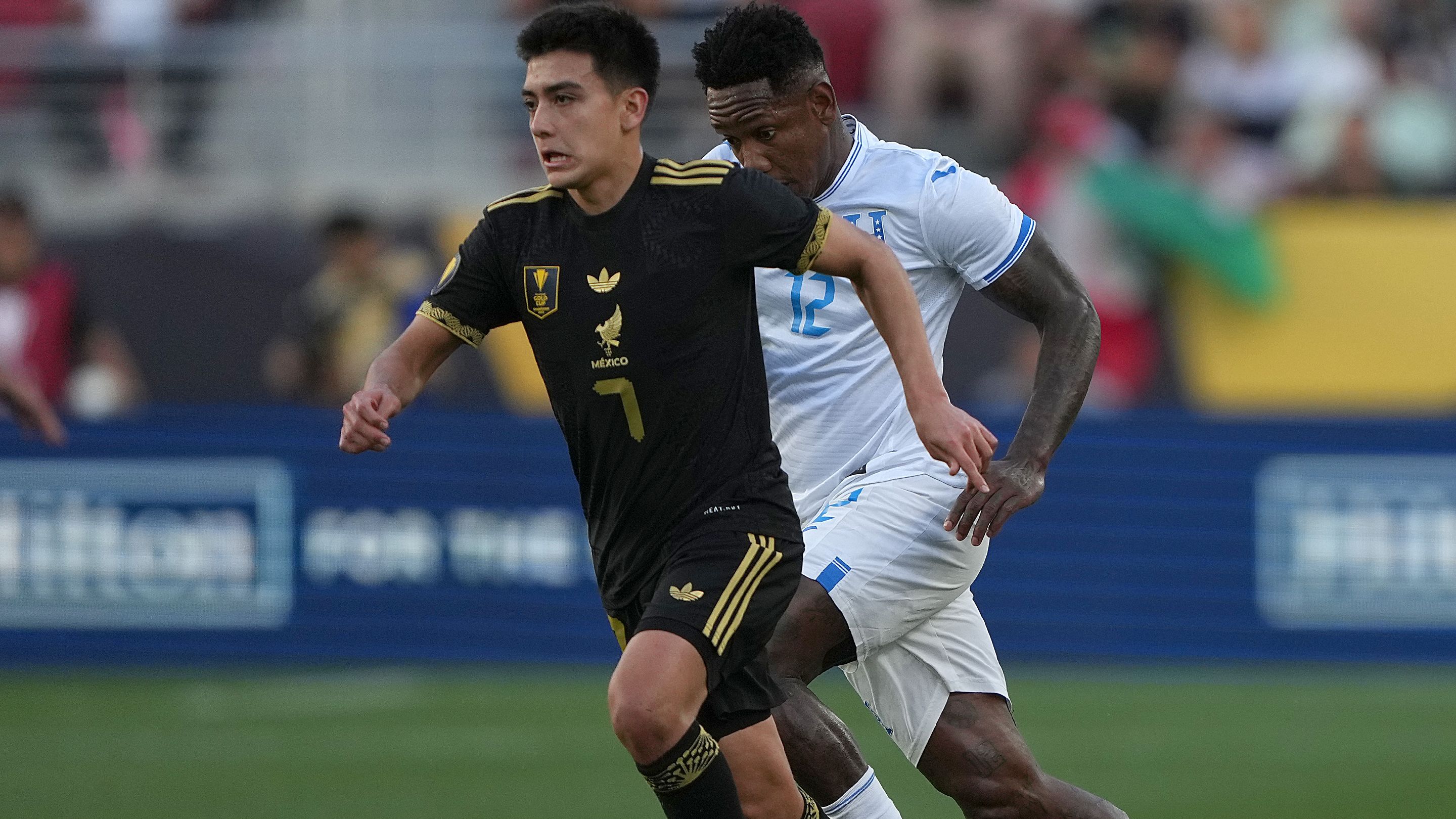 'We have to push him into a different environment' - Mexico boss Javier Aguirre urges Gilberto Mora to join a club in the Champions League, Europa League or Conference League