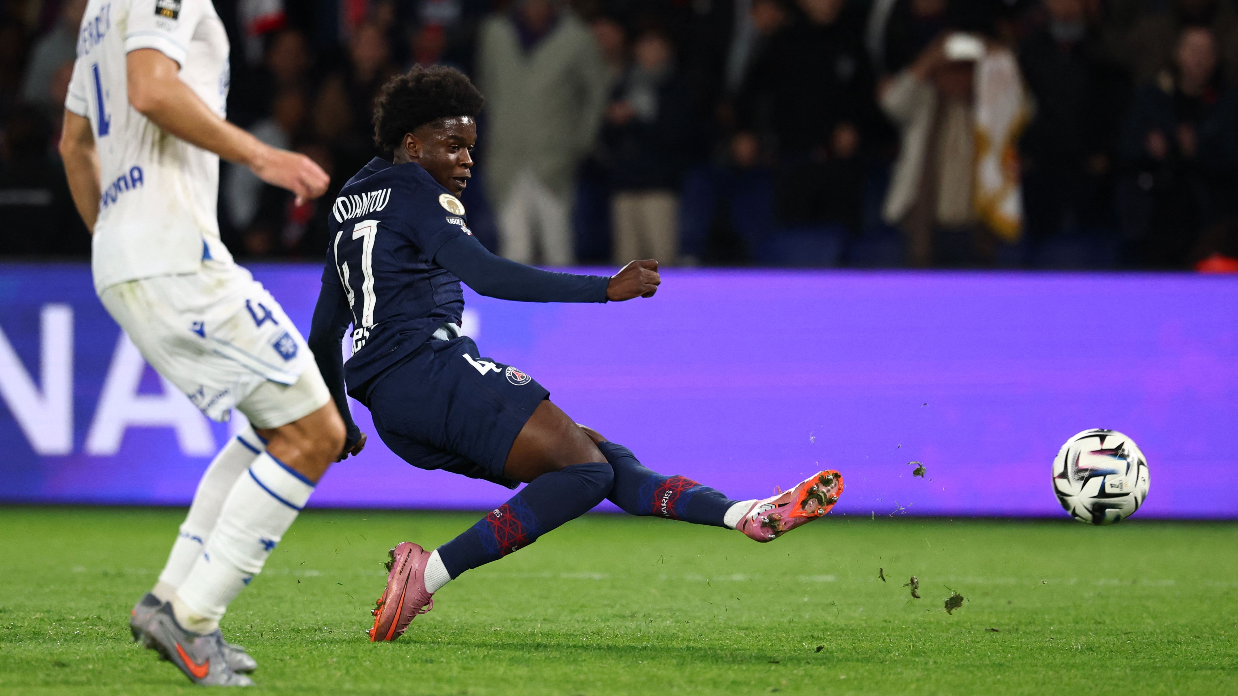 Winners and losers from around Europe's biggest leagues: Xabi Alonso hurting after humiliating Madrid derby drubbing but Massimiliano Allegri silencing haters by putting AC Milan back on top of Serie A