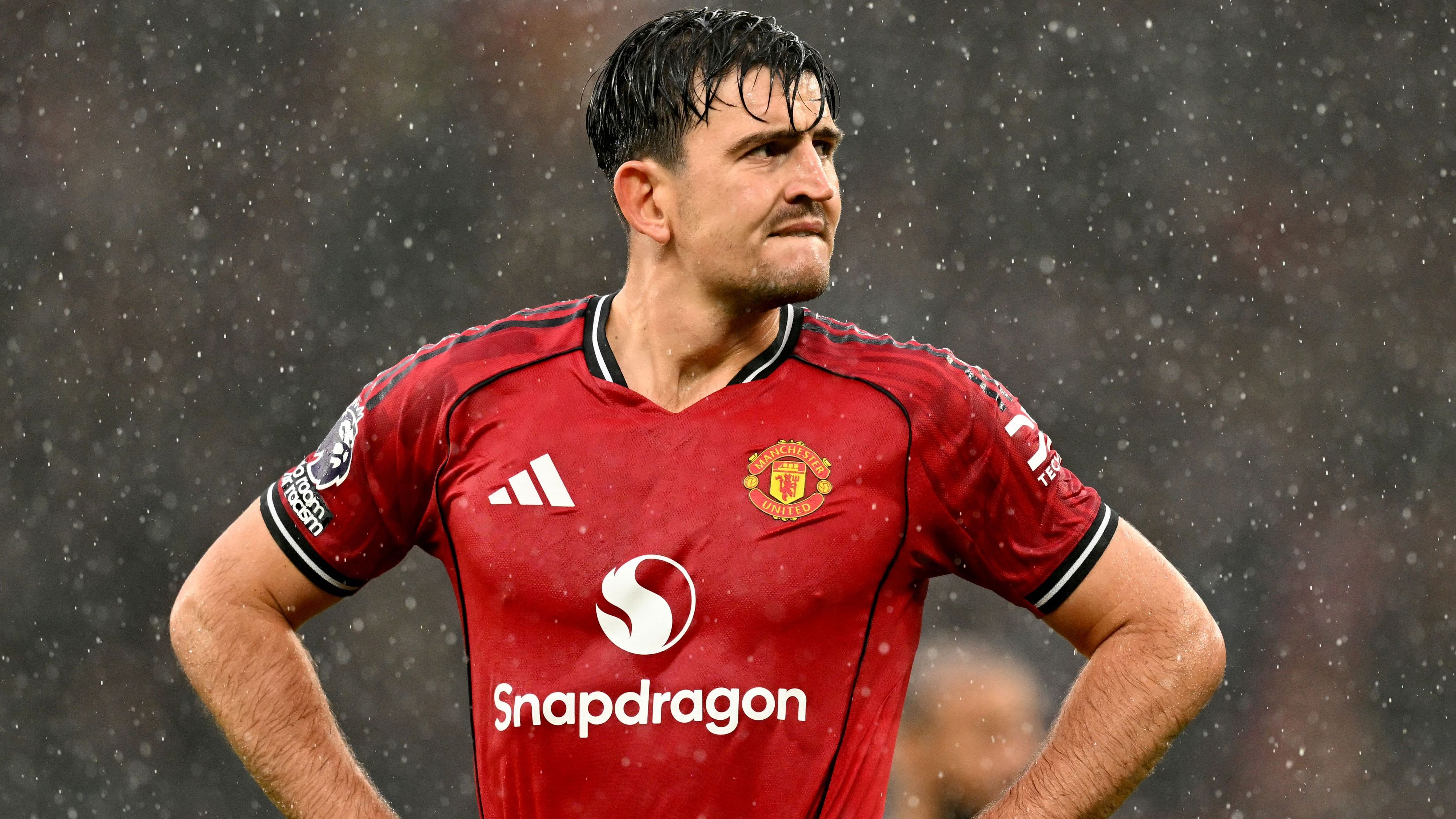 Harry Maguire ready to turn down staggering £500k-a-week offer amid talks for new Man Utd contract