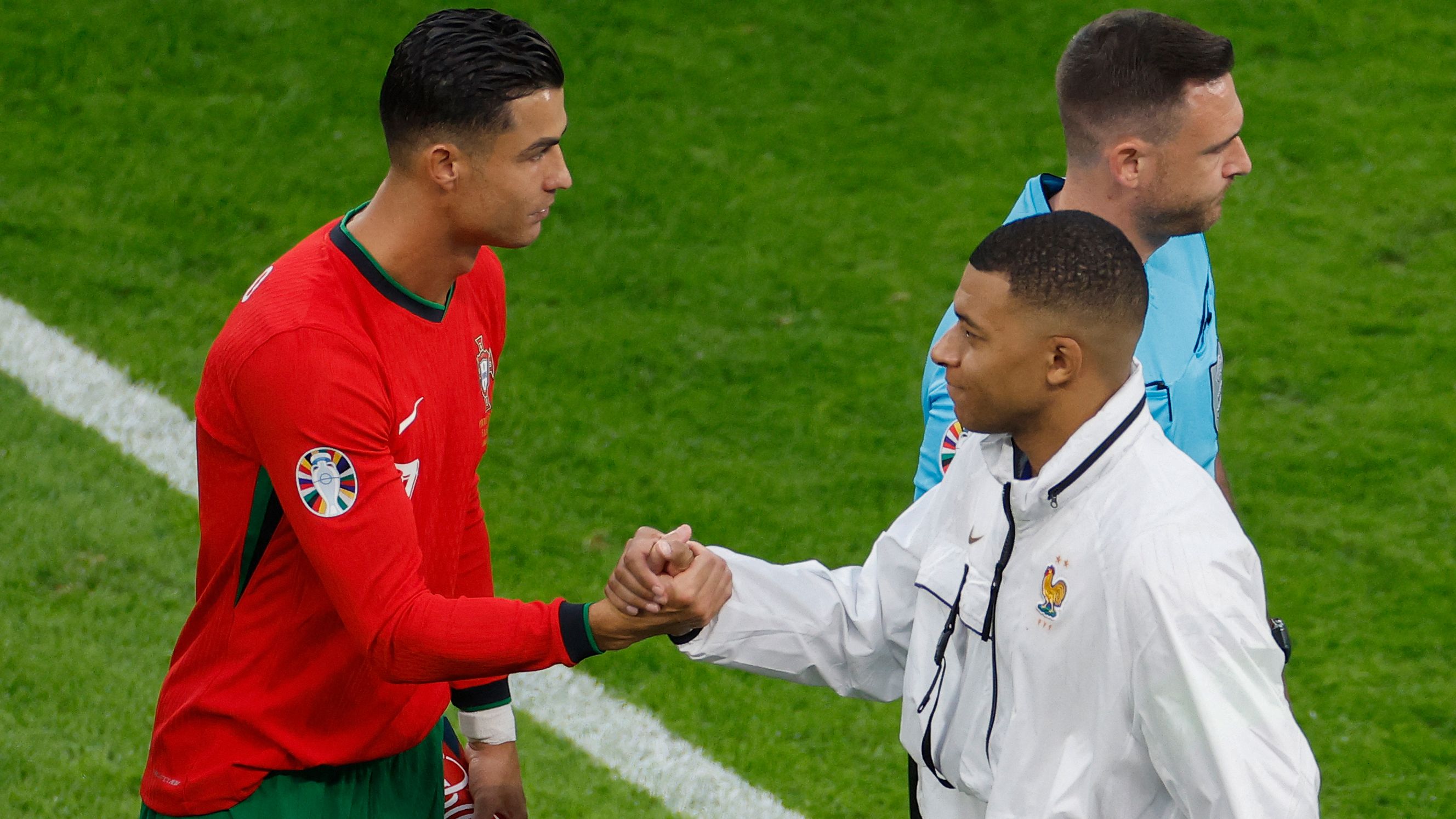'He gives me advice' - Kylian Mbappe reveals chats with Cristiano Ronaldo and how Real Madrid legend is 'an example'