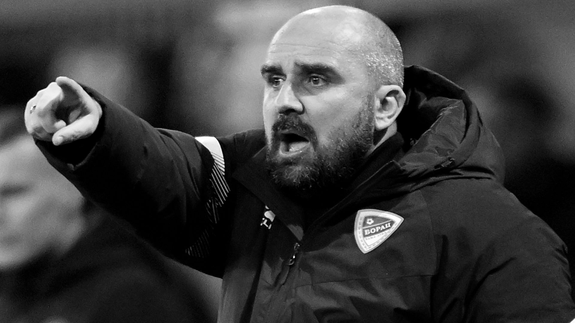 Top-flight manager tragically dies at 44 after mid-game collapse as devastated players break down in tears