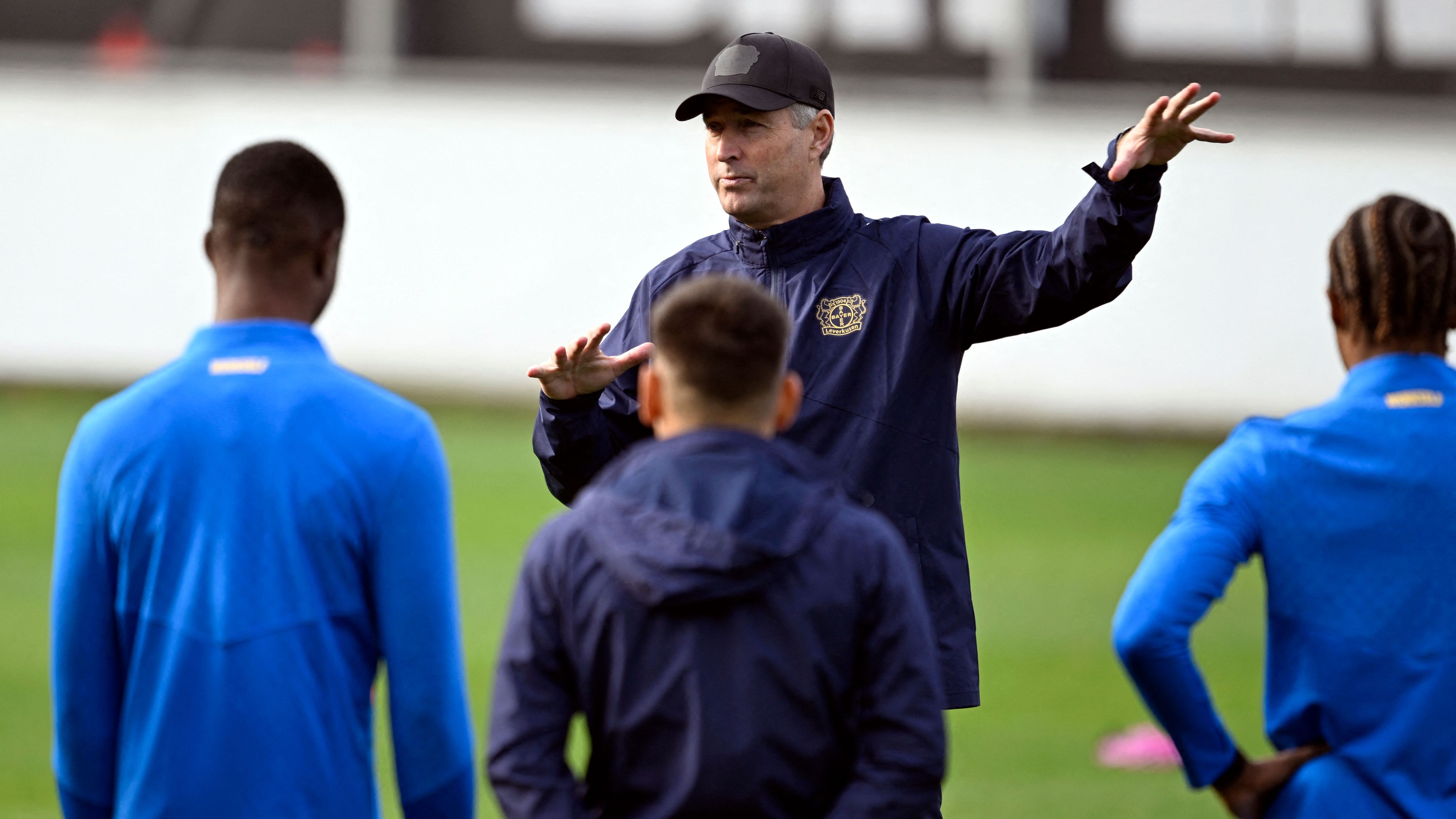 Bayern Munich not 'unbeatable!' - Bayer Leverkusen boss looking to put a stop to record-breaking winning streak and 'close the gap' on runaway Bundesliga champions