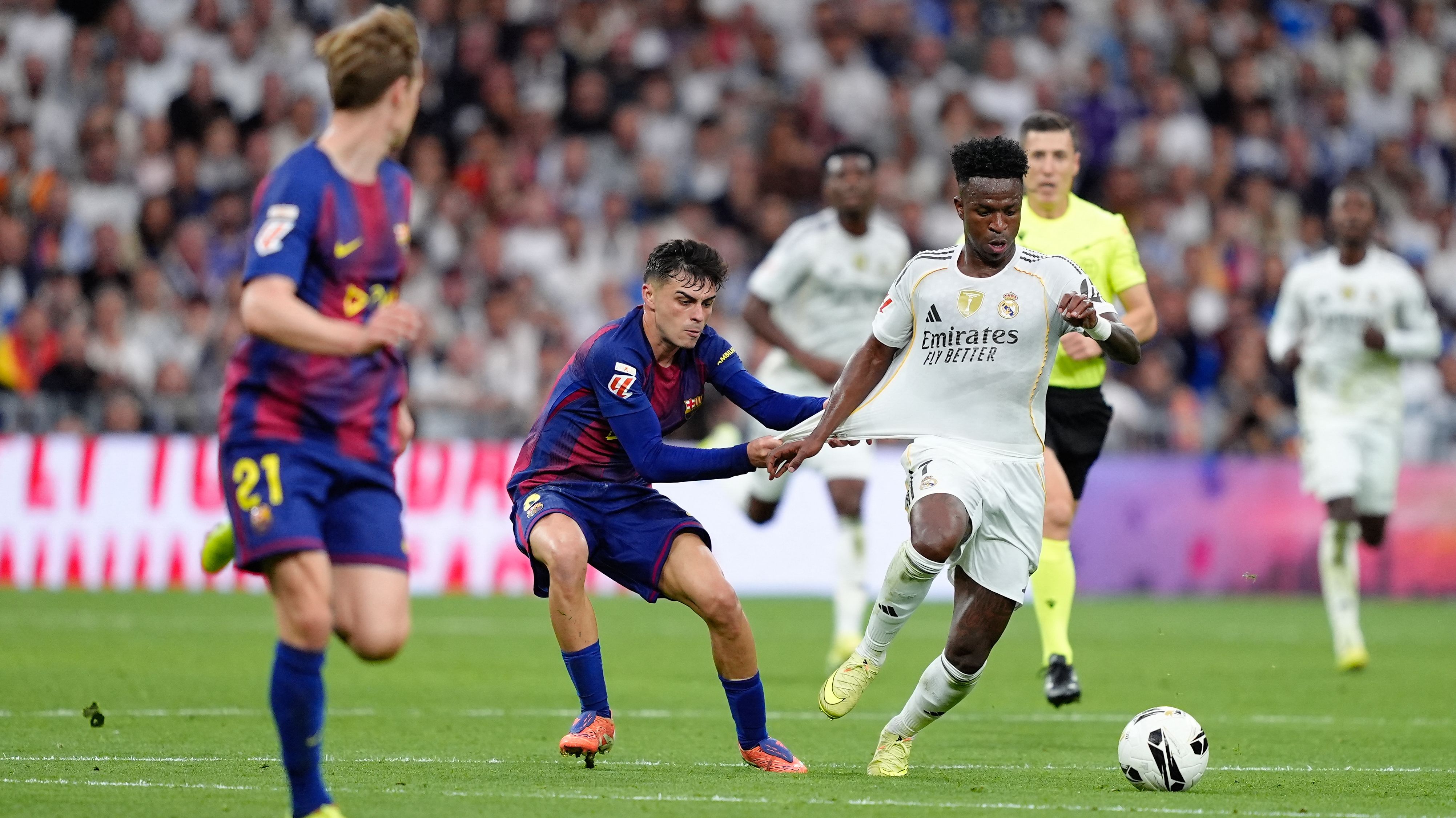 'Men against boys' - Xabi Alonso given all the credit by Arsene Wenger as 'much stronger' Real Madrid beat 'ineffective' Barcelona